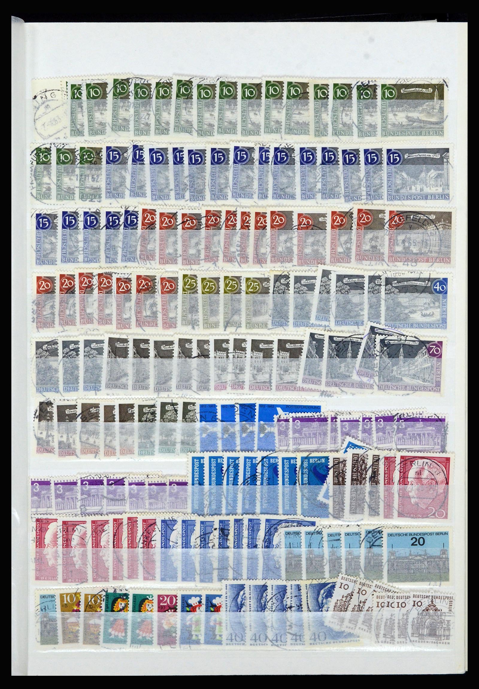 36628 011 - Postzegelverzameling 36628 Berlin 1948-1990.