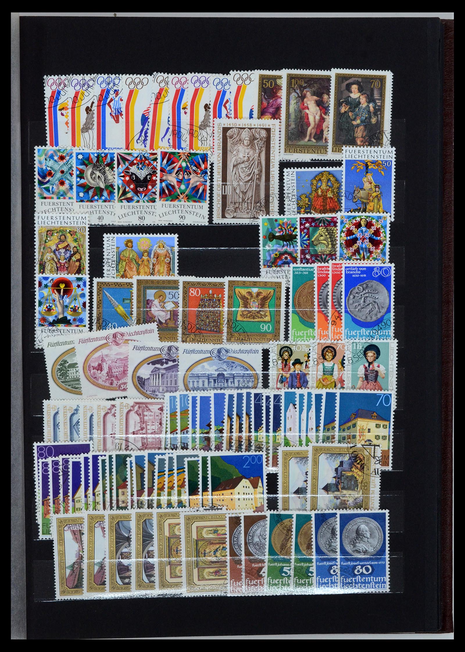 36697 036 - Postzegelverzameling 36697 Liechtenstein 1912-1985.