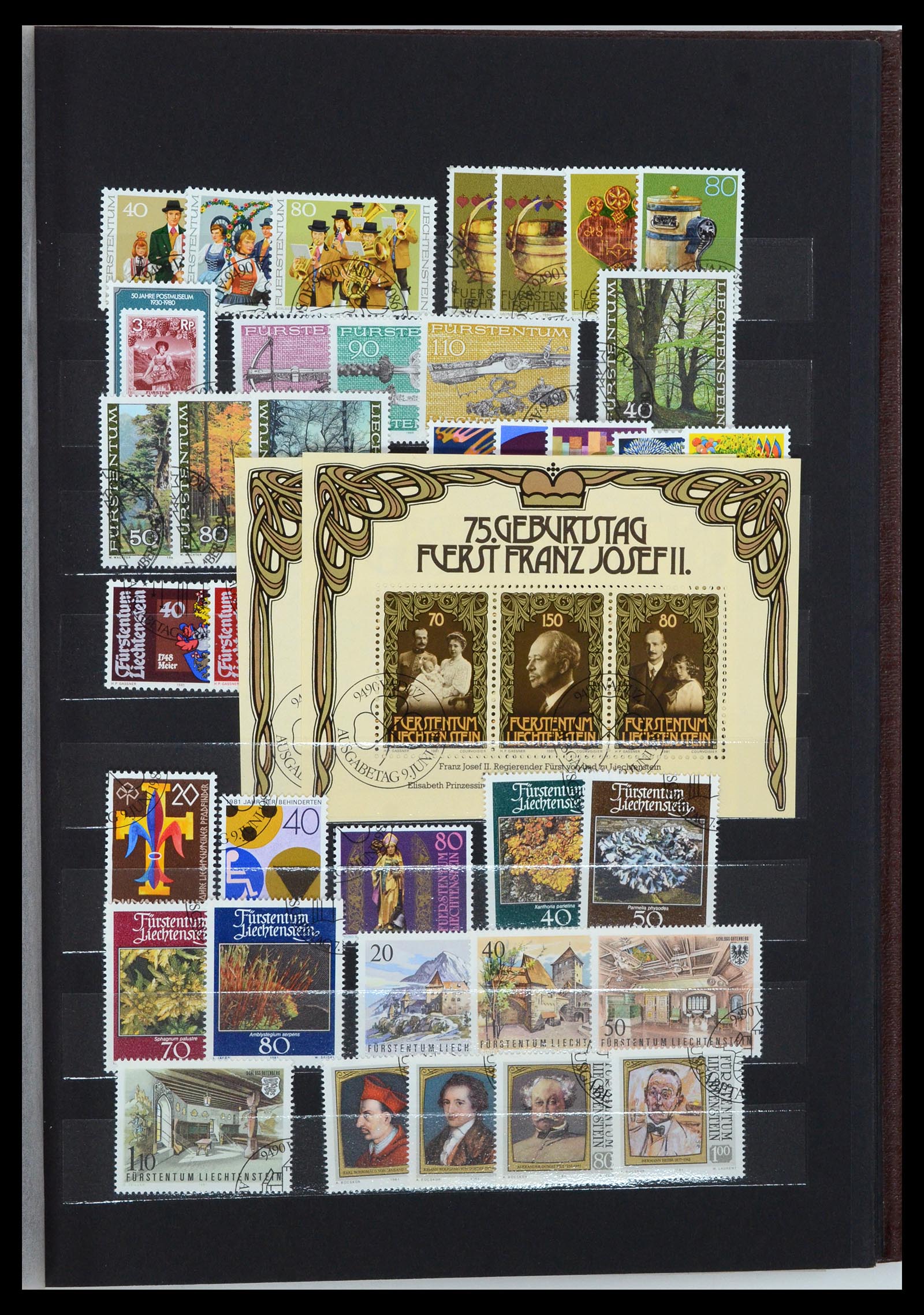 36697 038 - Postzegelverzameling 36697 Liechtenstein 1912-1985.