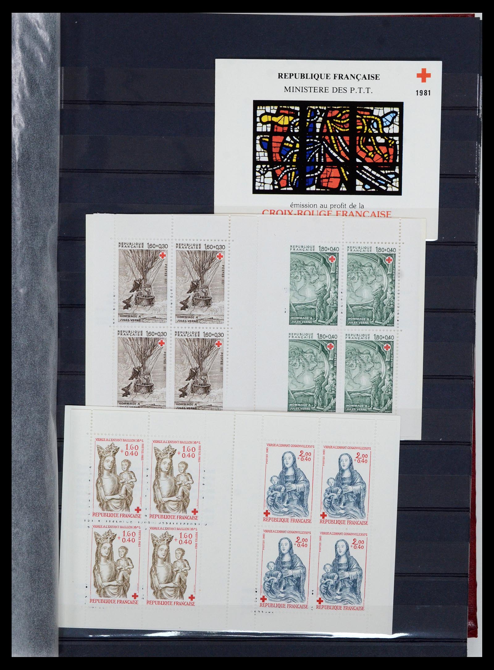 36728 011 - Postzegelverzameling 36728 Frankrijk postzegelboekjes 1952-2011.