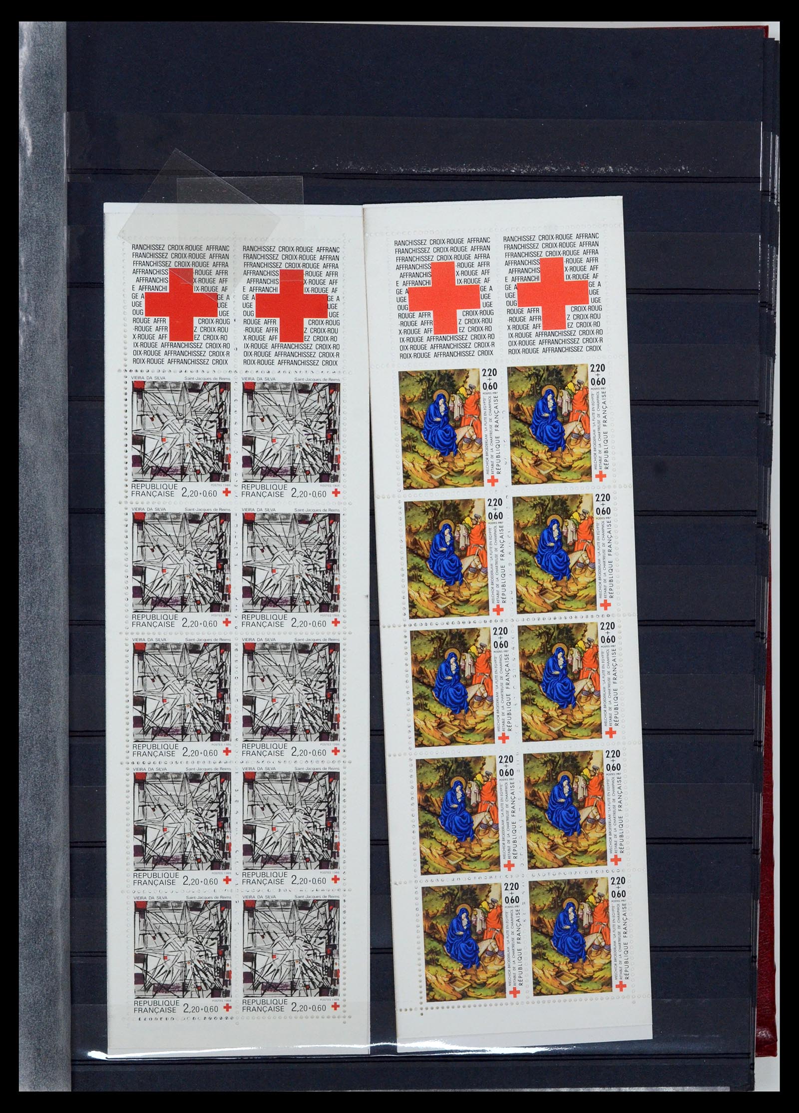 36728 013 - Postzegelverzameling 36728 Frankrijk postzegelboekjes 1952-2011.