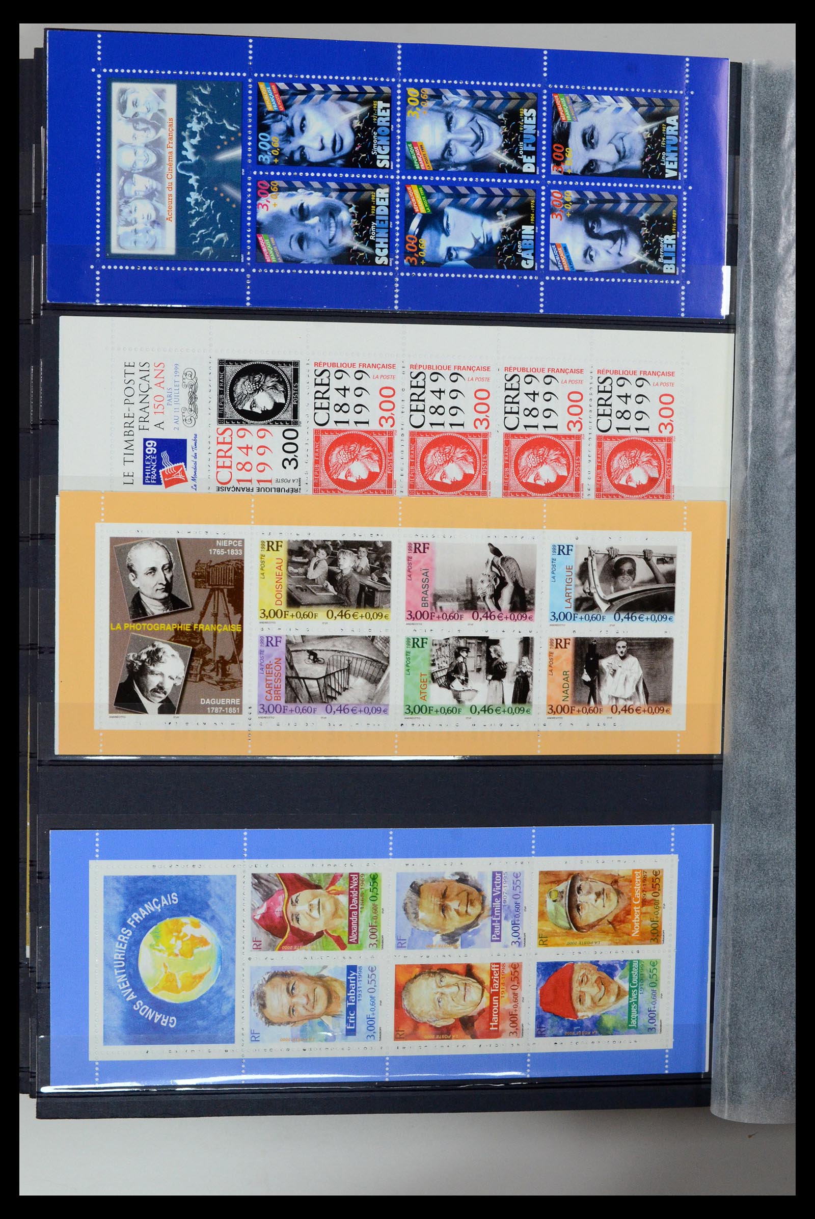 36728 038 - Postzegelverzameling 36728 Frankrijk postzegelboekjes 1952-2011.