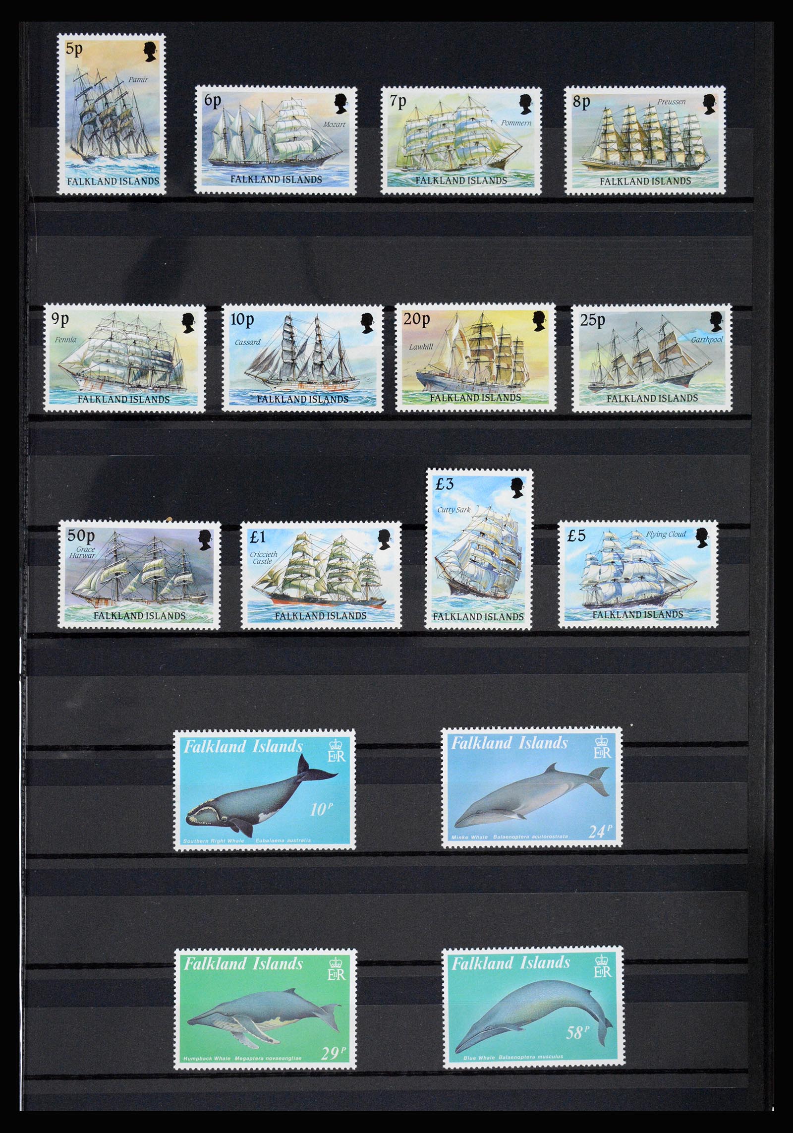 36784 027 - Postzegelverzameling 36784 Falkland Eilanden 1895-1997.