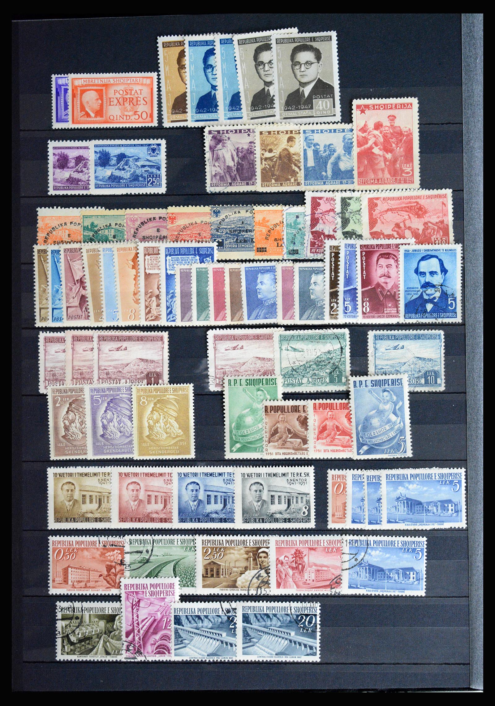 36824 004 - Postzegelverzameling 36824 Albanië 1913-2003.