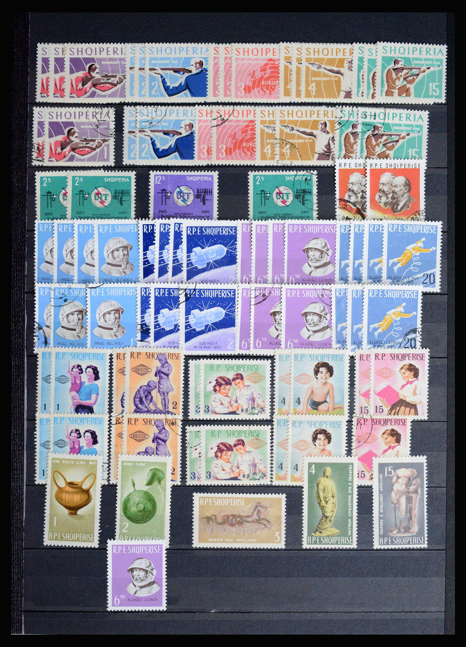 36824 017 - Postzegelverzameling 36824 Albanië 1913-2003.
