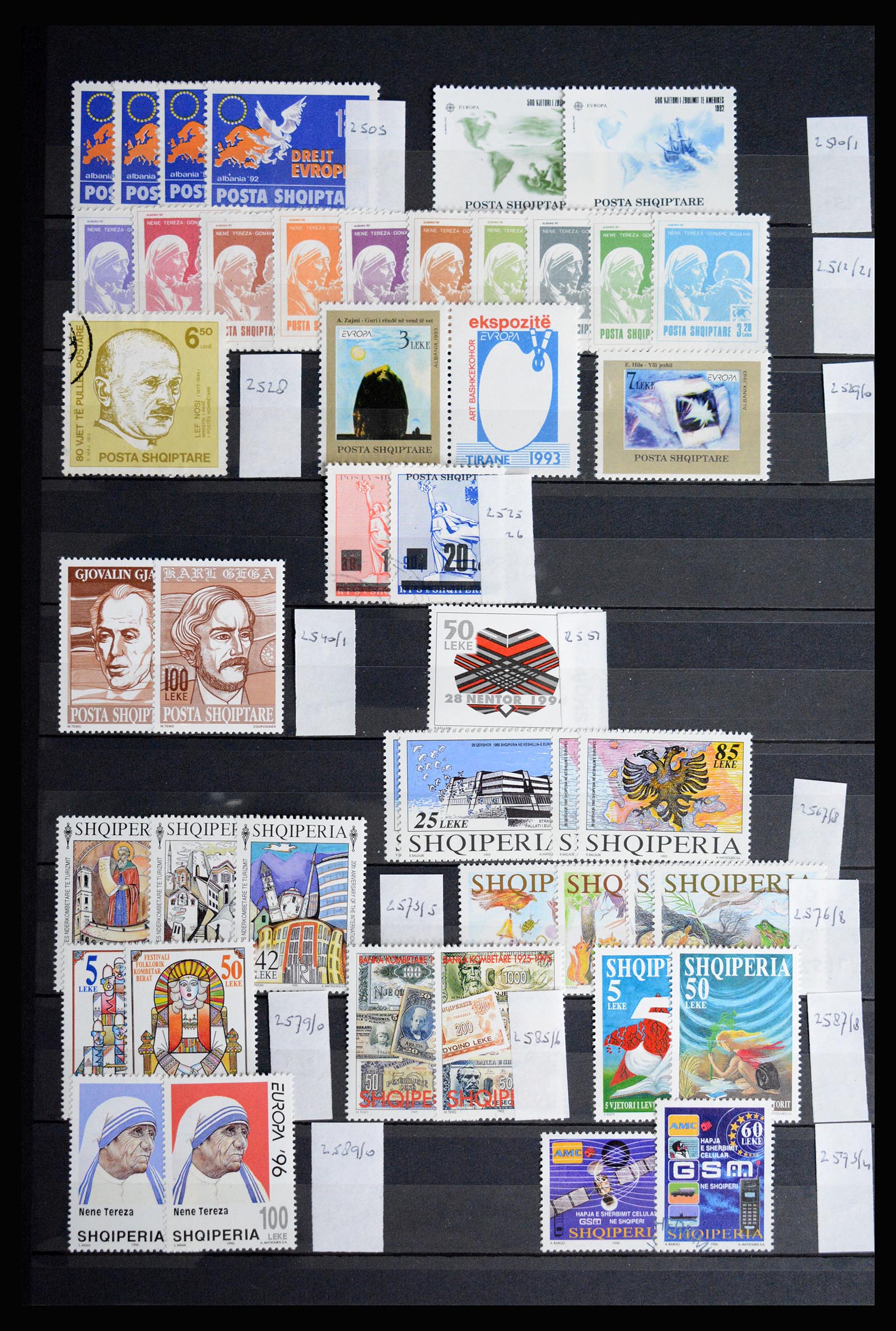 36824 054 - Postzegelverzameling 36824 Albanië 1913-2003.