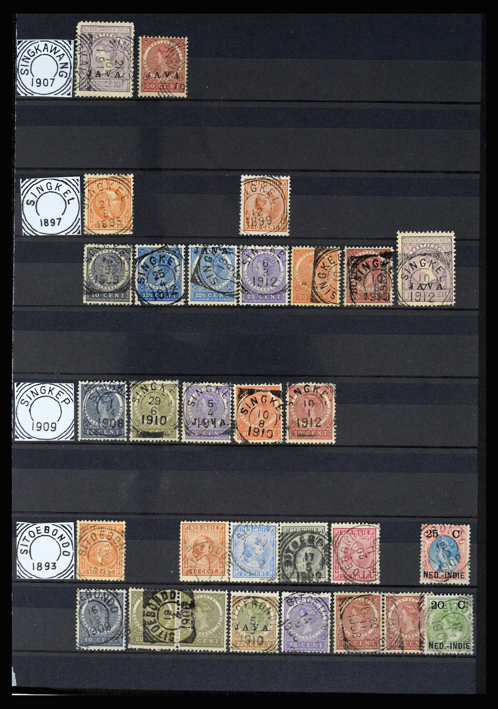 36839 048 - Postzegelverzameling 36839 Nederlands Indië vierkantstempels.