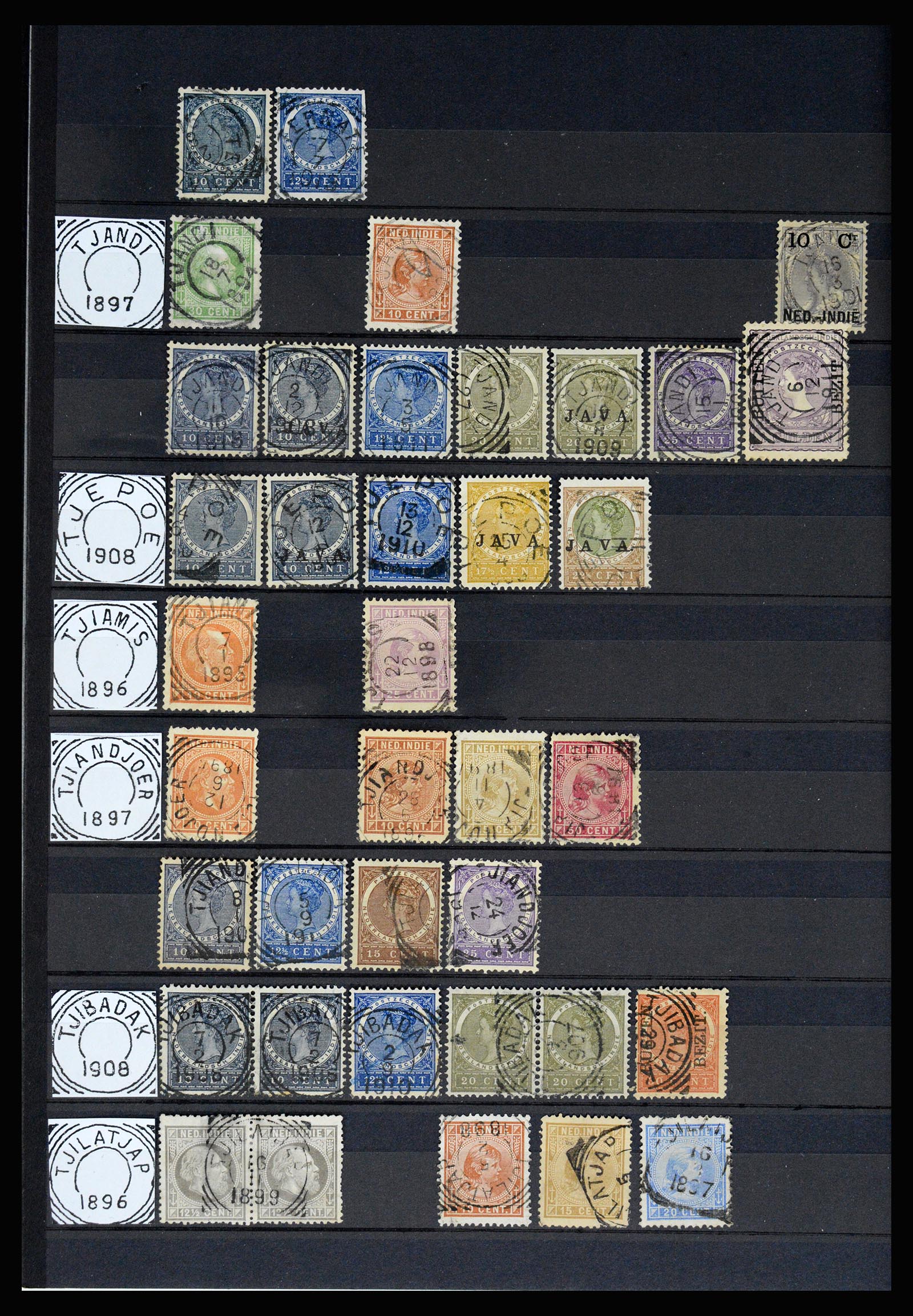 36839 055 - Postzegelverzameling 36839 Nederlands Indië vierkantstempels.