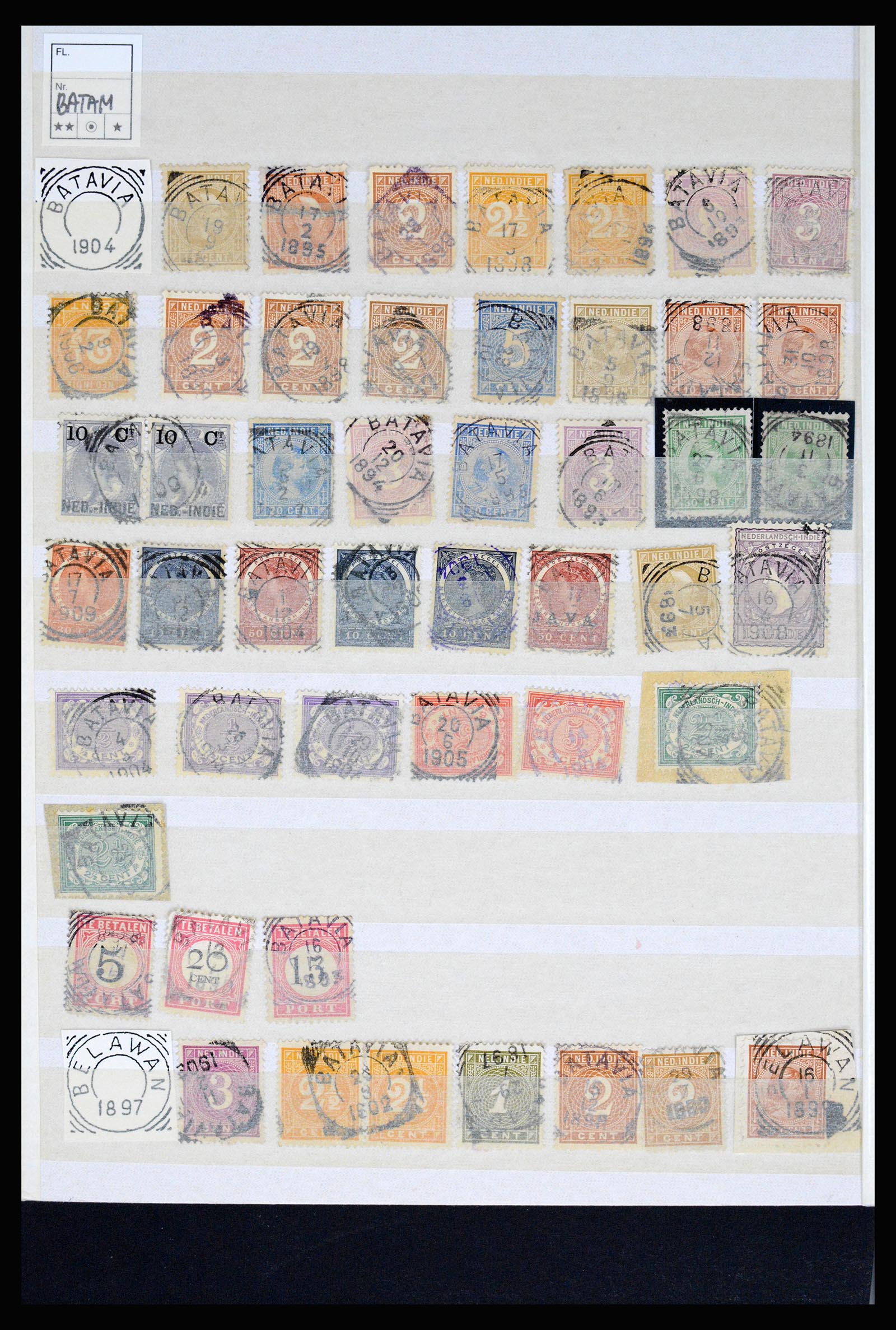 36839 063 - Postzegelverzameling 36839 Nederlands Indië vierkantstempels.