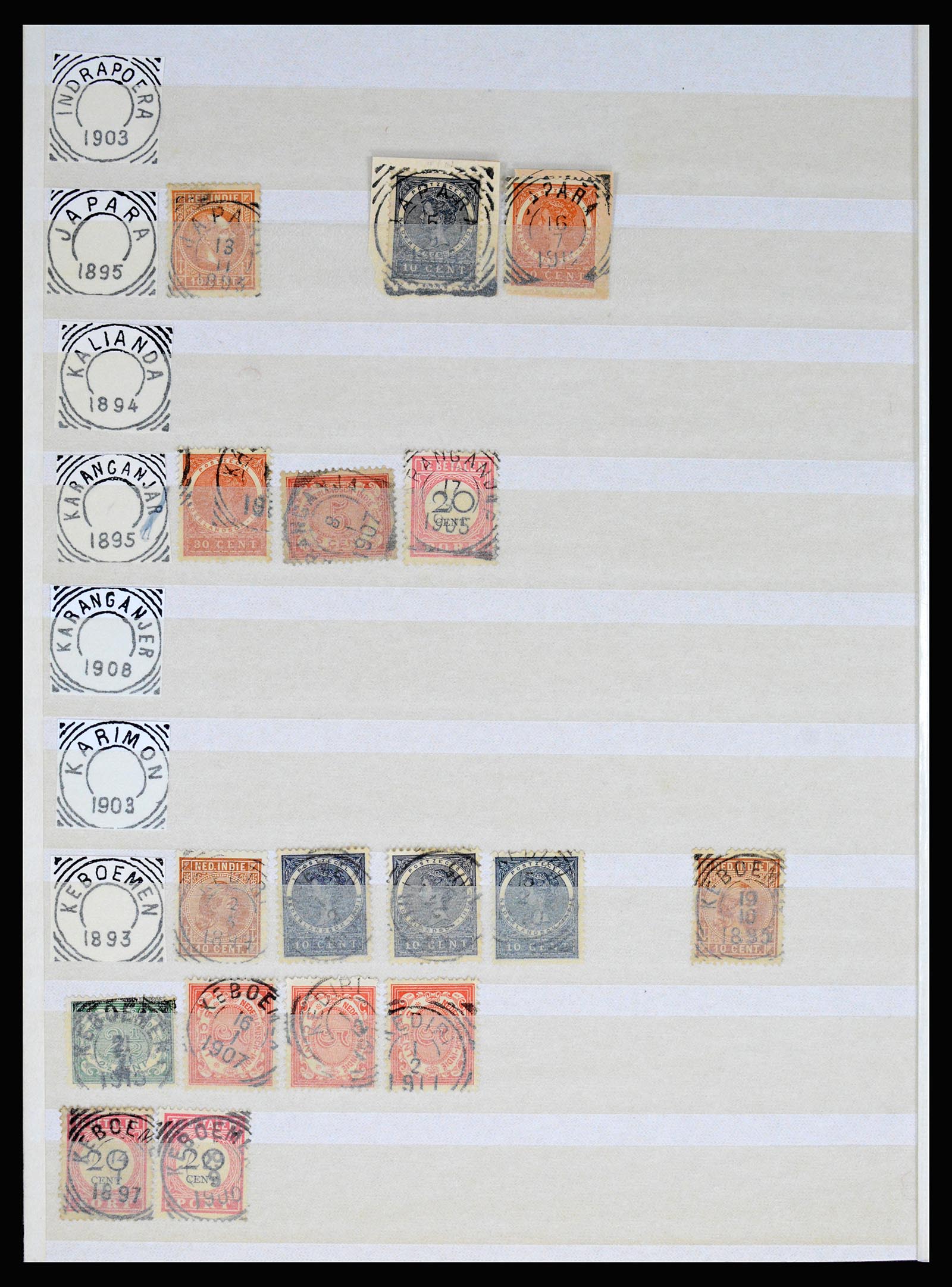 36839 071 - Postzegelverzameling 36839 Nederlands Indië vierkantstempels.