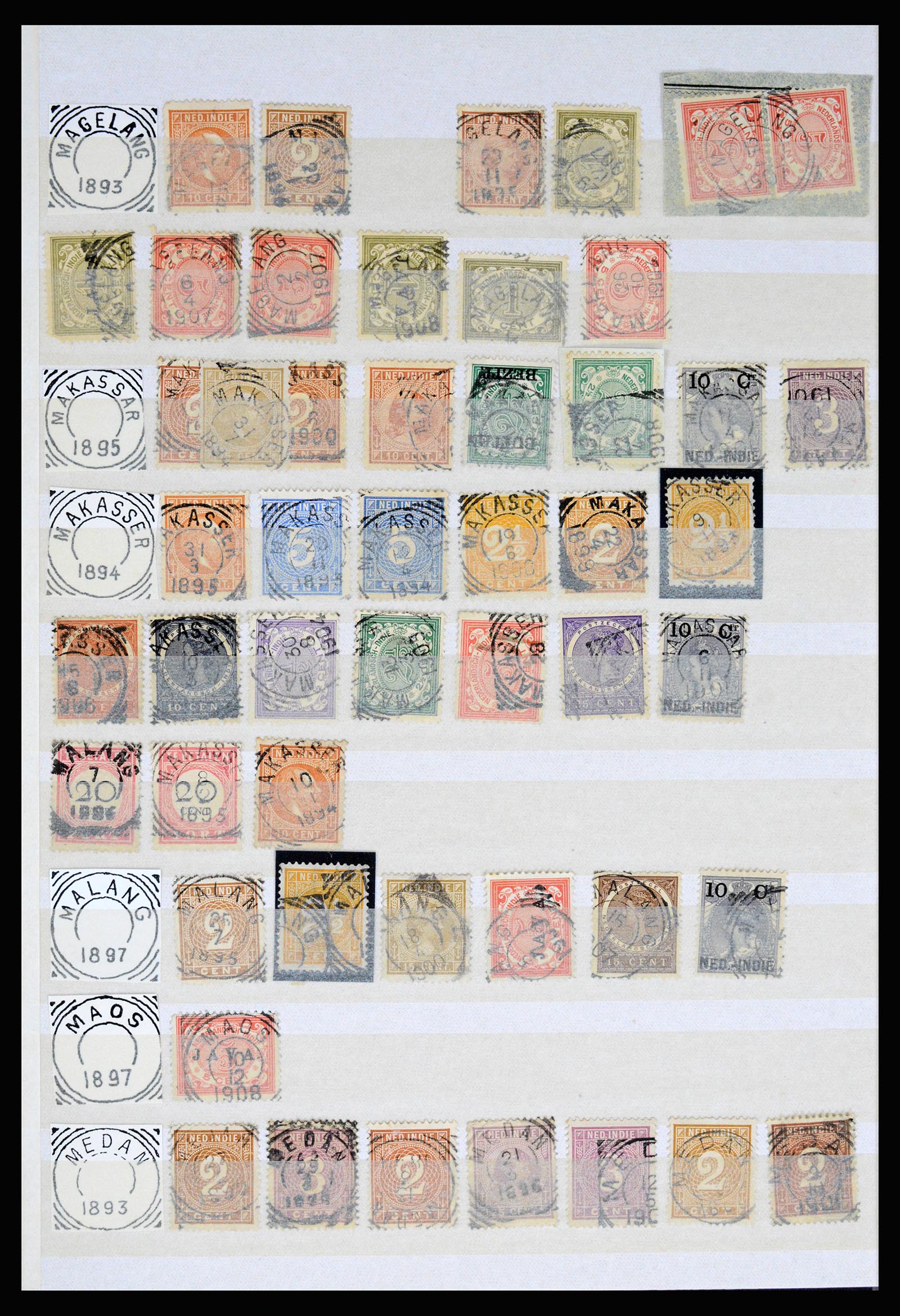 36839 077 - Postzegelverzameling 36839 Nederlands Indië vierkantstempels.