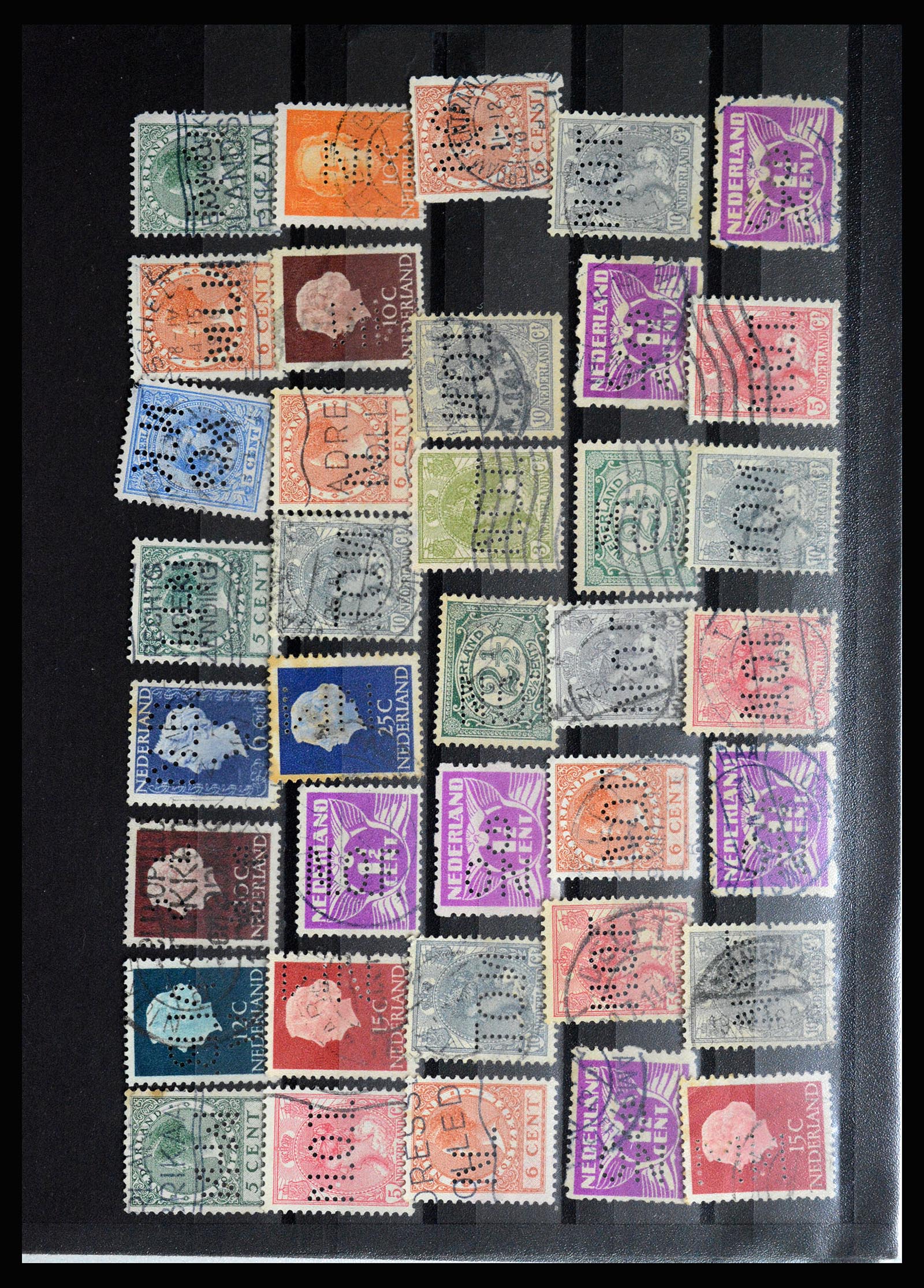 36849 019 - Stamp collection 36849 Netherlands perfins 1891-1960.