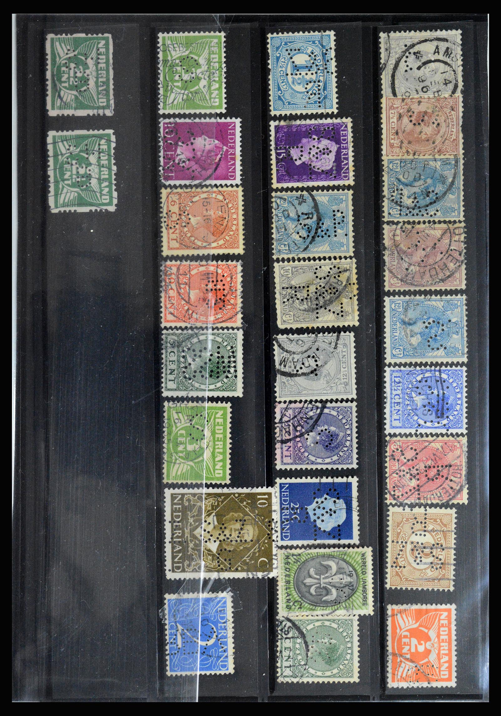 36849 025 - Stamp collection 36849 Netherlands perfins 1891-1960.