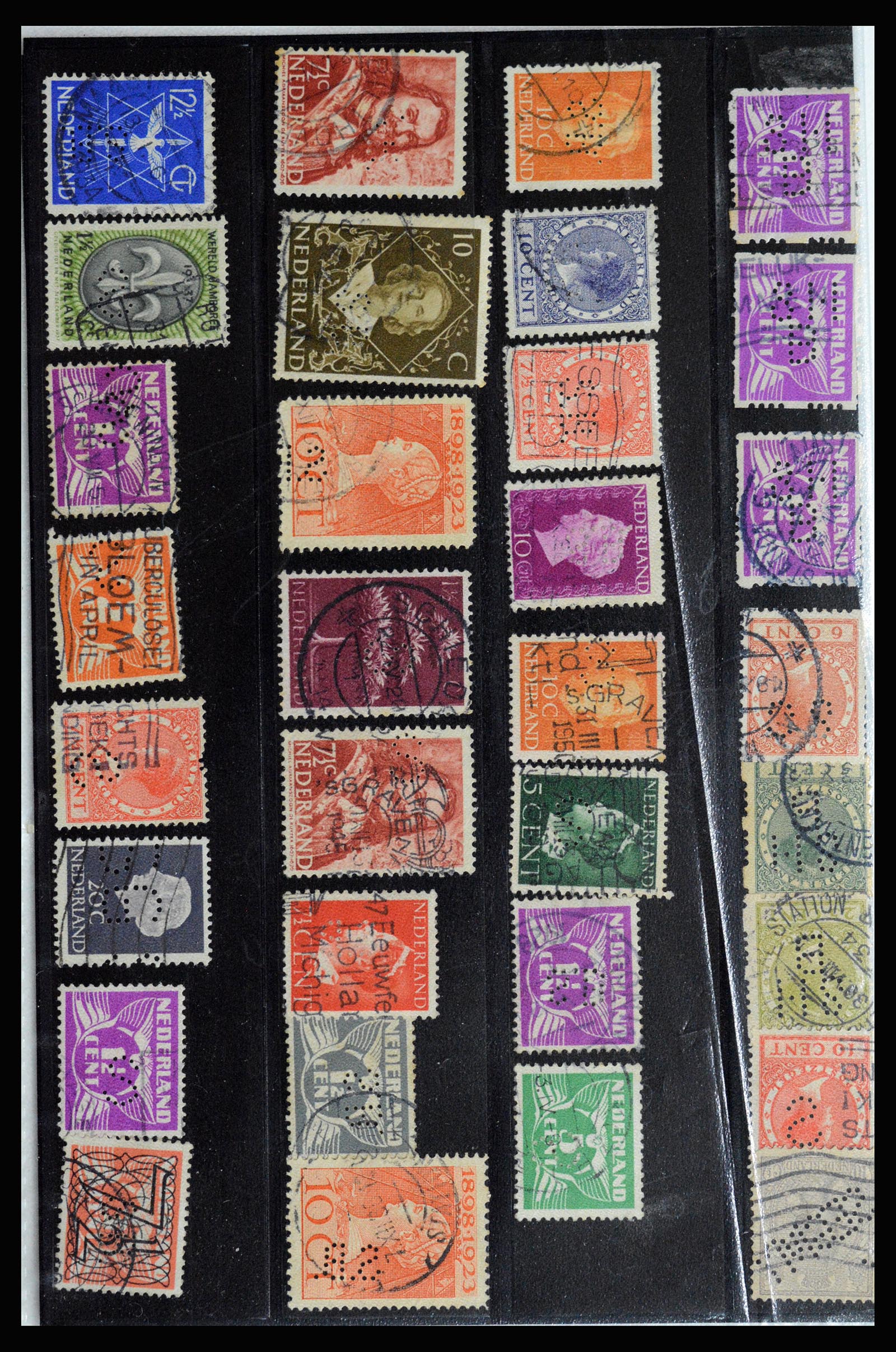 36849 029 - Stamp collection 36849 Netherlands perfins 1891-1960.
