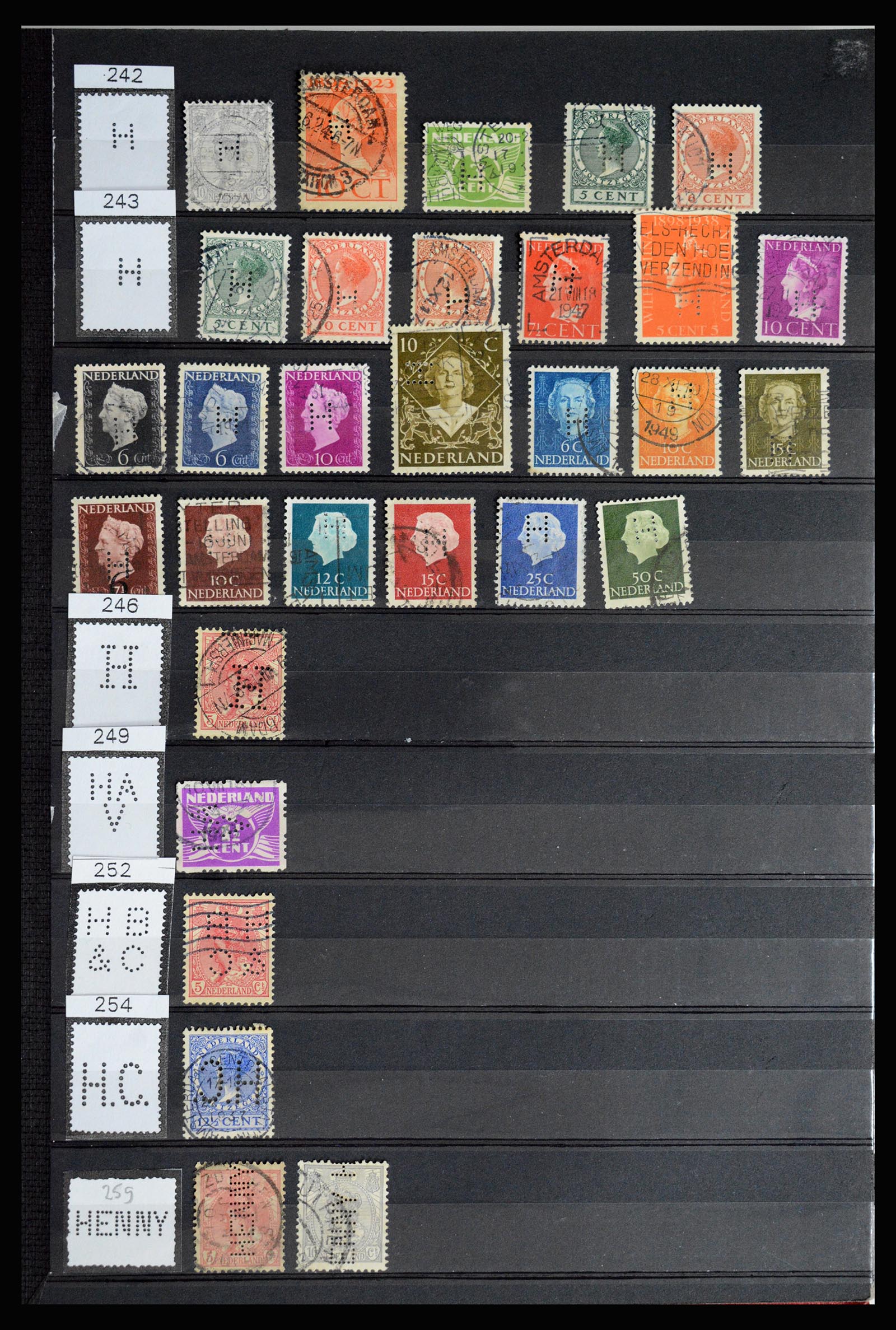 36849 053 - Stamp collection 36849 Netherlands perfins 1891-1960.