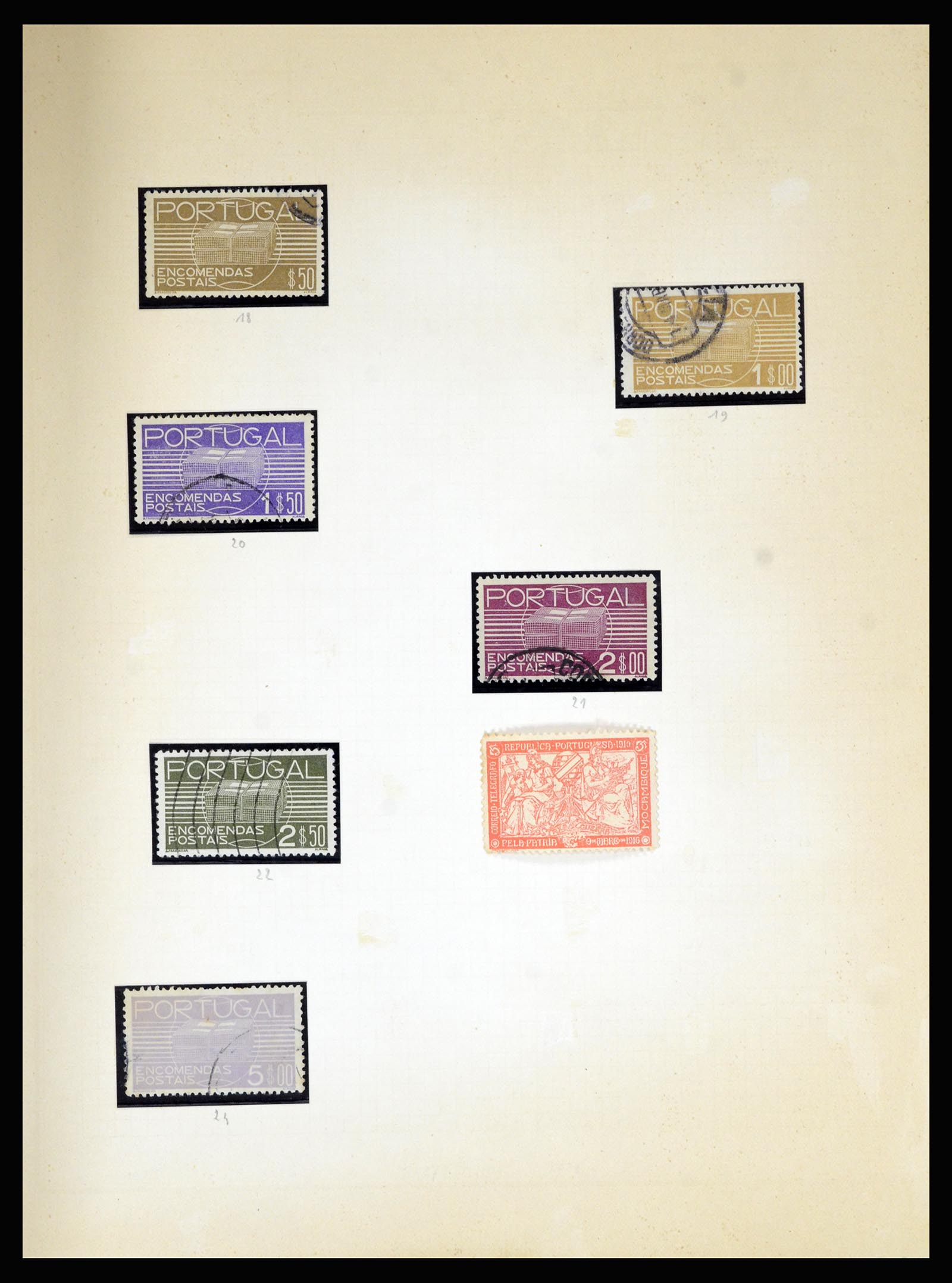 36869 138 - Stamp collection 36869 Portugal 1853-1990.