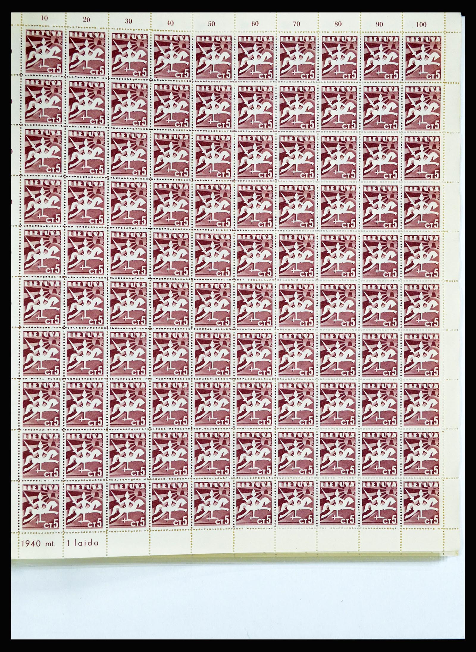 36881 025 - Stamp collection 36881 Baltic States 1919-1940.