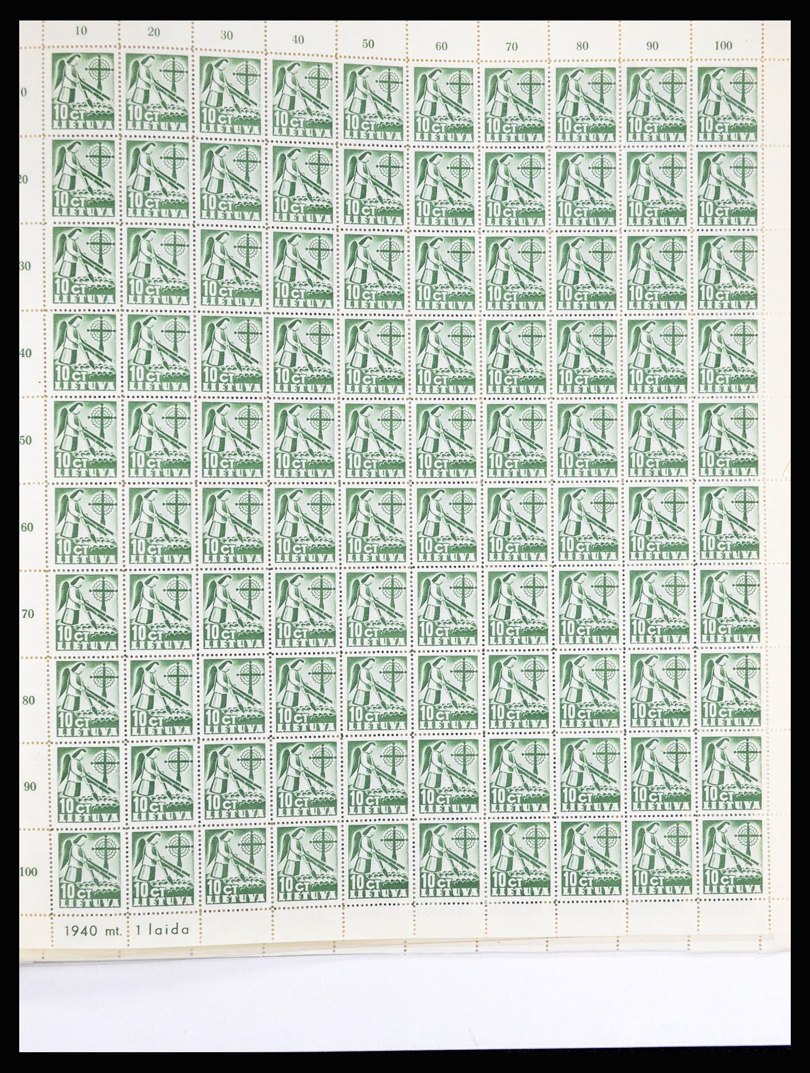 36881 045 - Stamp collection 36881 Baltic States 1919-1940.
