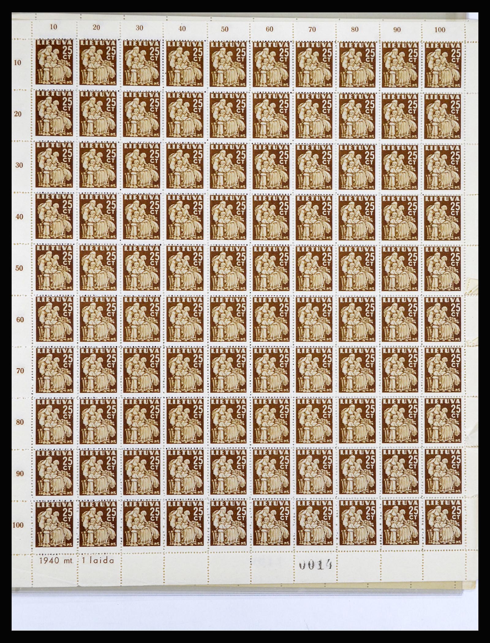 36881 055 - Stamp collection 36881 Baltic States 1919-1940.