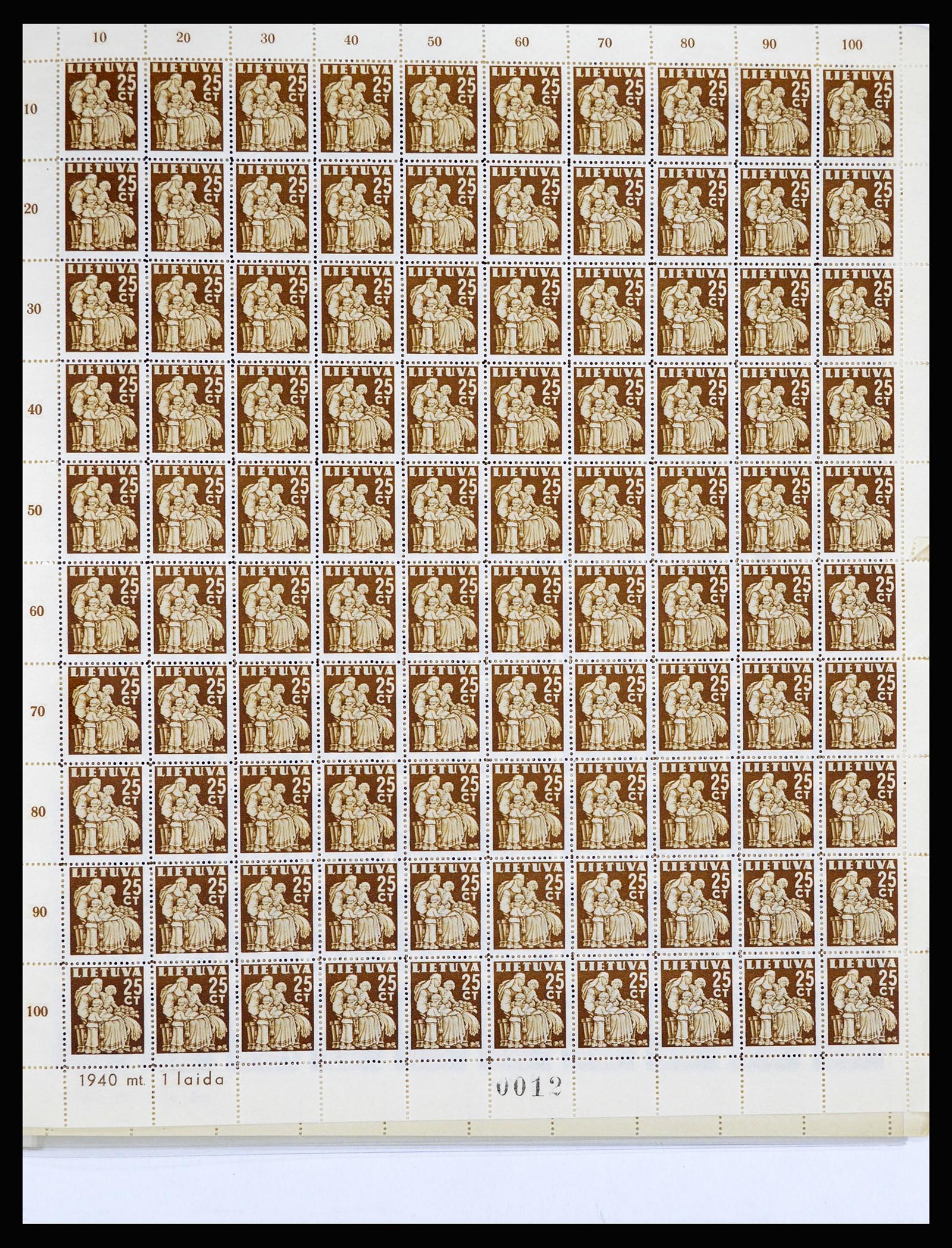 36881 057 - Stamp collection 36881 Baltic States 1919-1940.