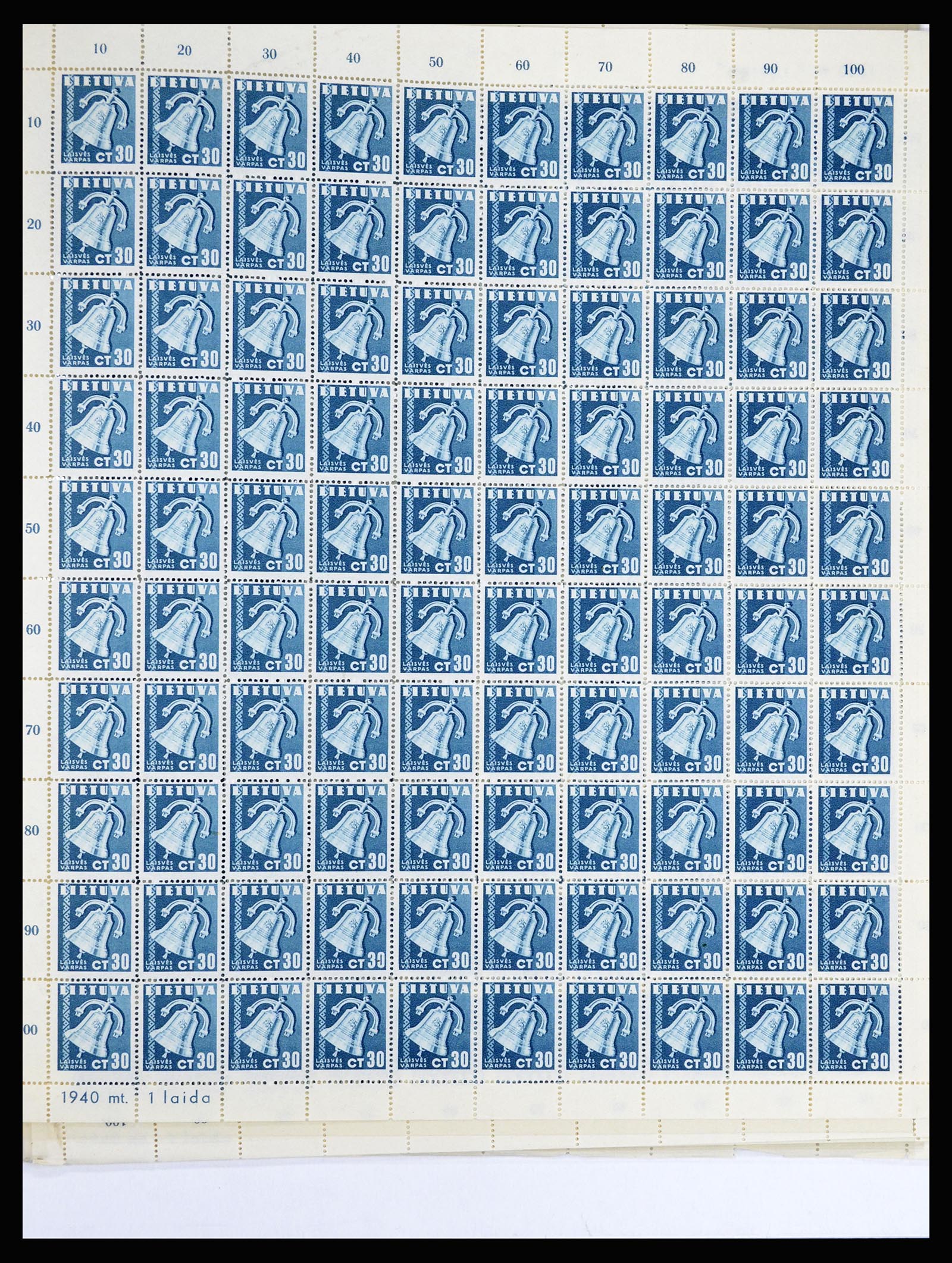 36881 064 - Stamp collection 36881 Baltic States 1919-1940.
