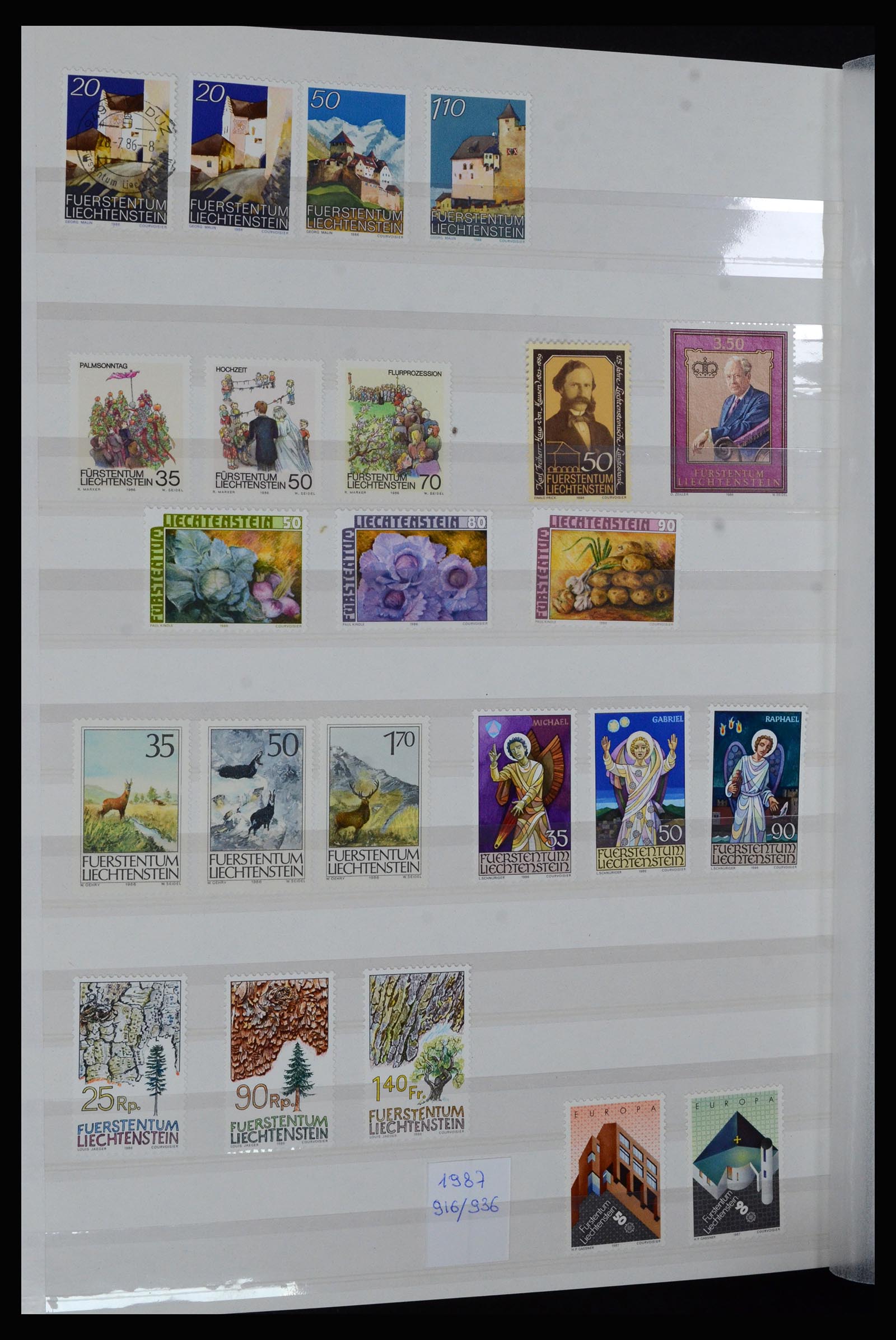 36899 039 - Postzegelverzameling 36899 Liechtenstein 1930-2005.