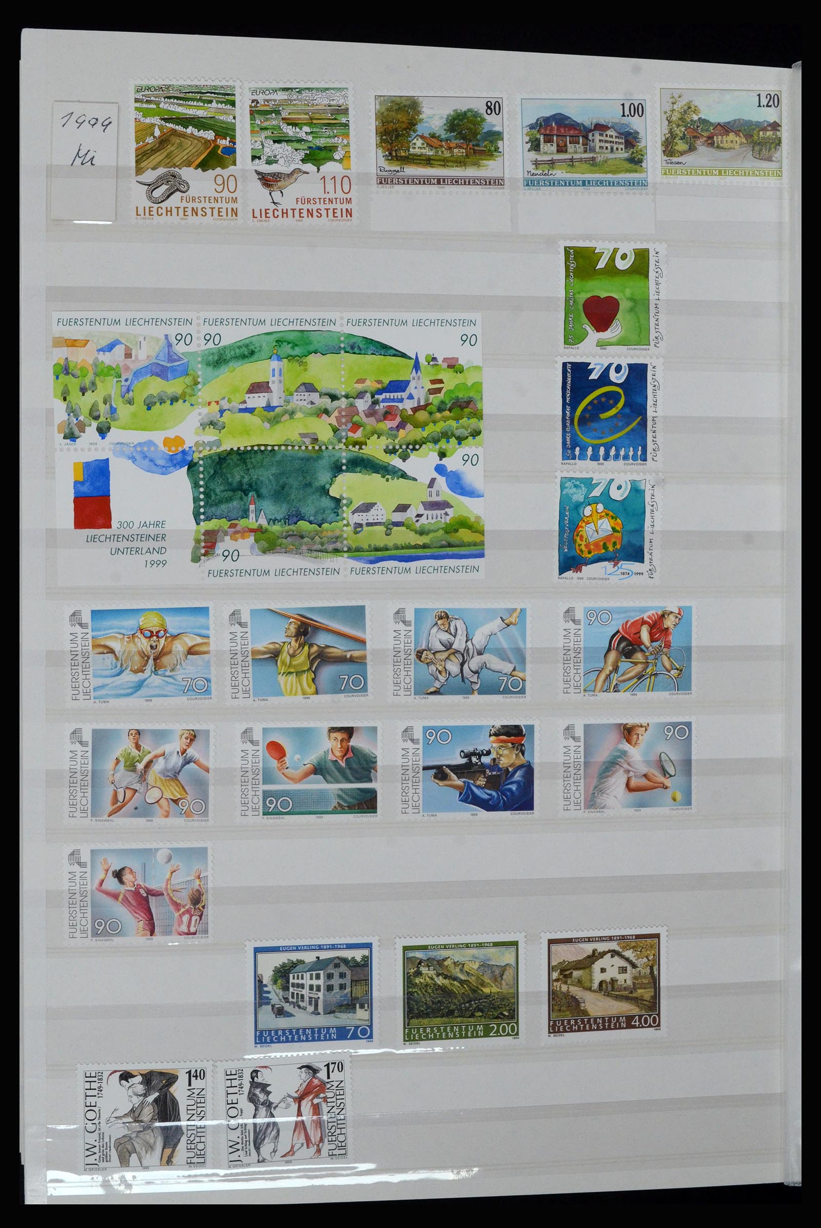 36899 051 - Postzegelverzameling 36899 Liechtenstein 1930-2005.