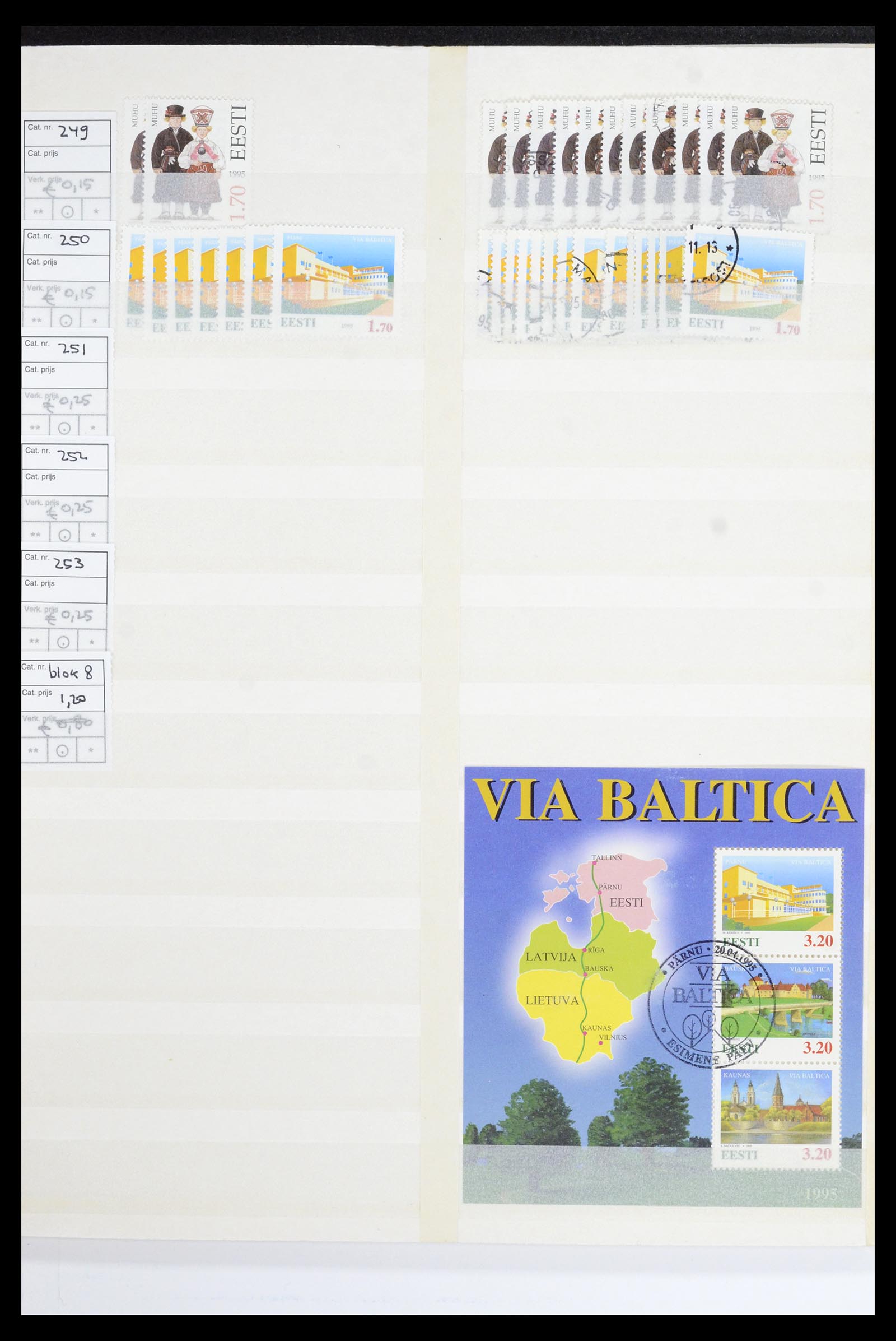 36904 011 - Postzegelverzameling 36904 Estland en Litouwen 1990-2008.