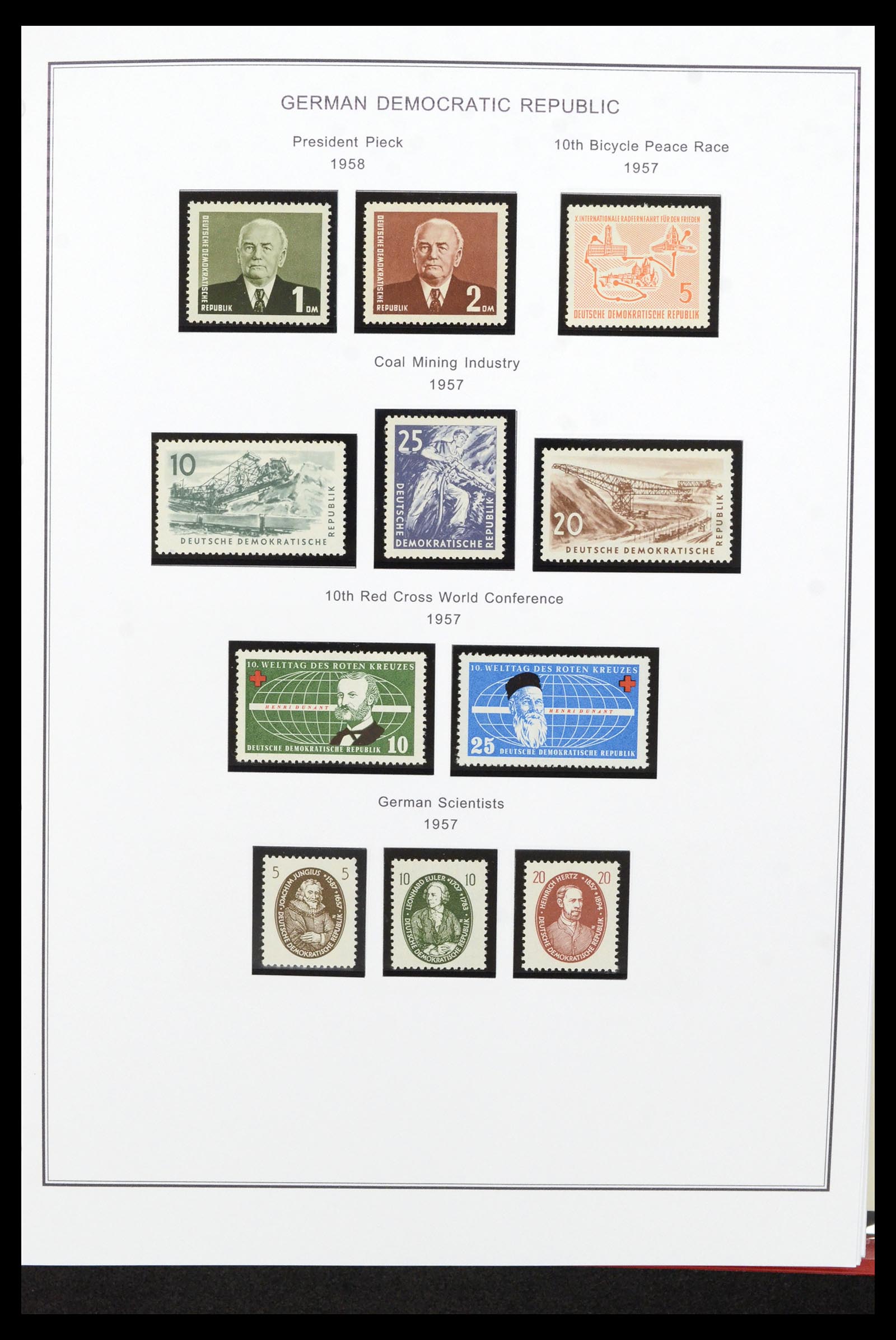 36998 026 - Stamp collection 36998 GDR 1949-1990.