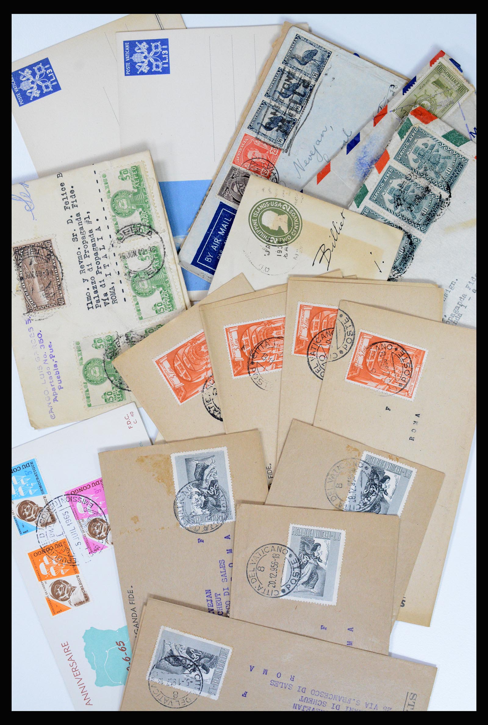 37002 004 - Postzegelverzameling 37002 Wereld brieven 1920-1960