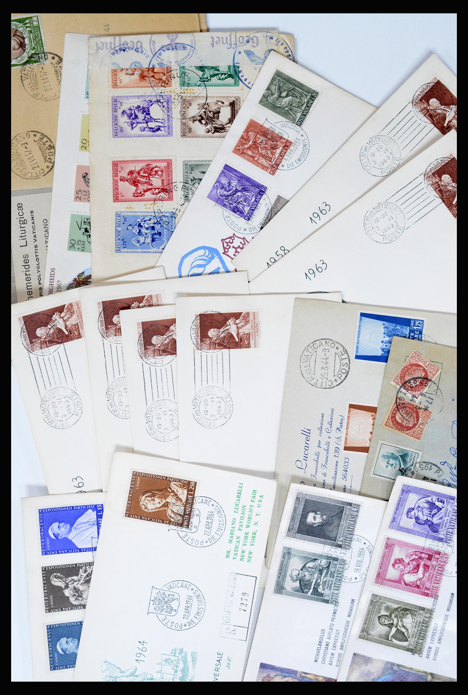 37002 006 - Postzegelverzameling 37002 Wereld brieven 1920-1960