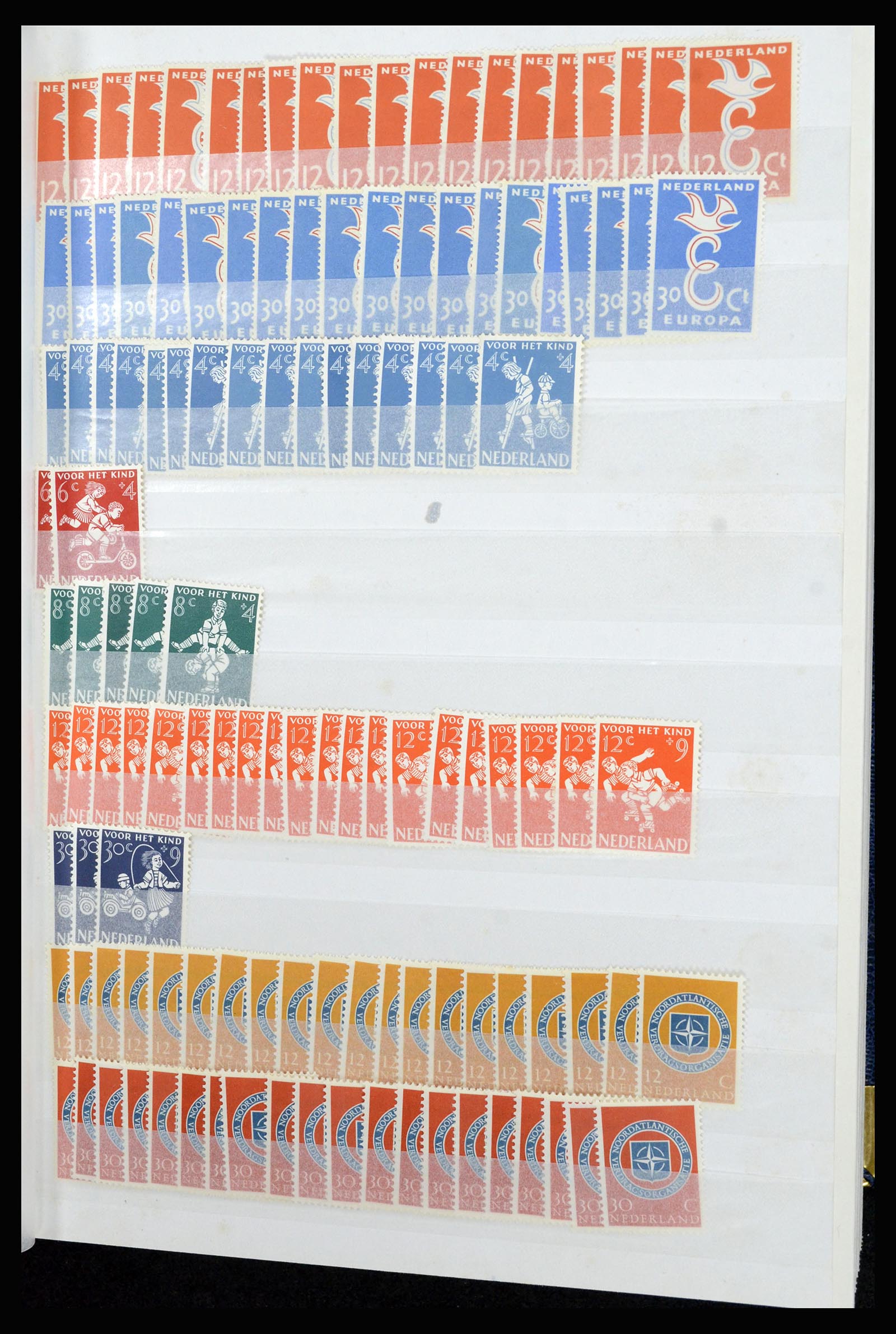 37043 001 - Postzegelverzameling 37043 Nederland 1958-1974.