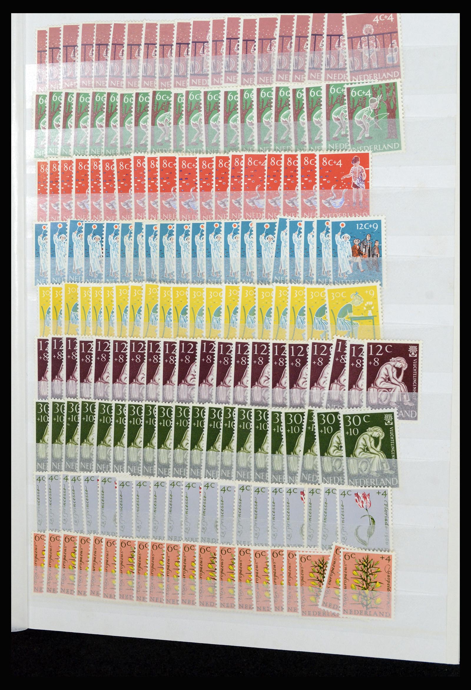 37043 003 - Postzegelverzameling 37043 Nederland 1958-1974.