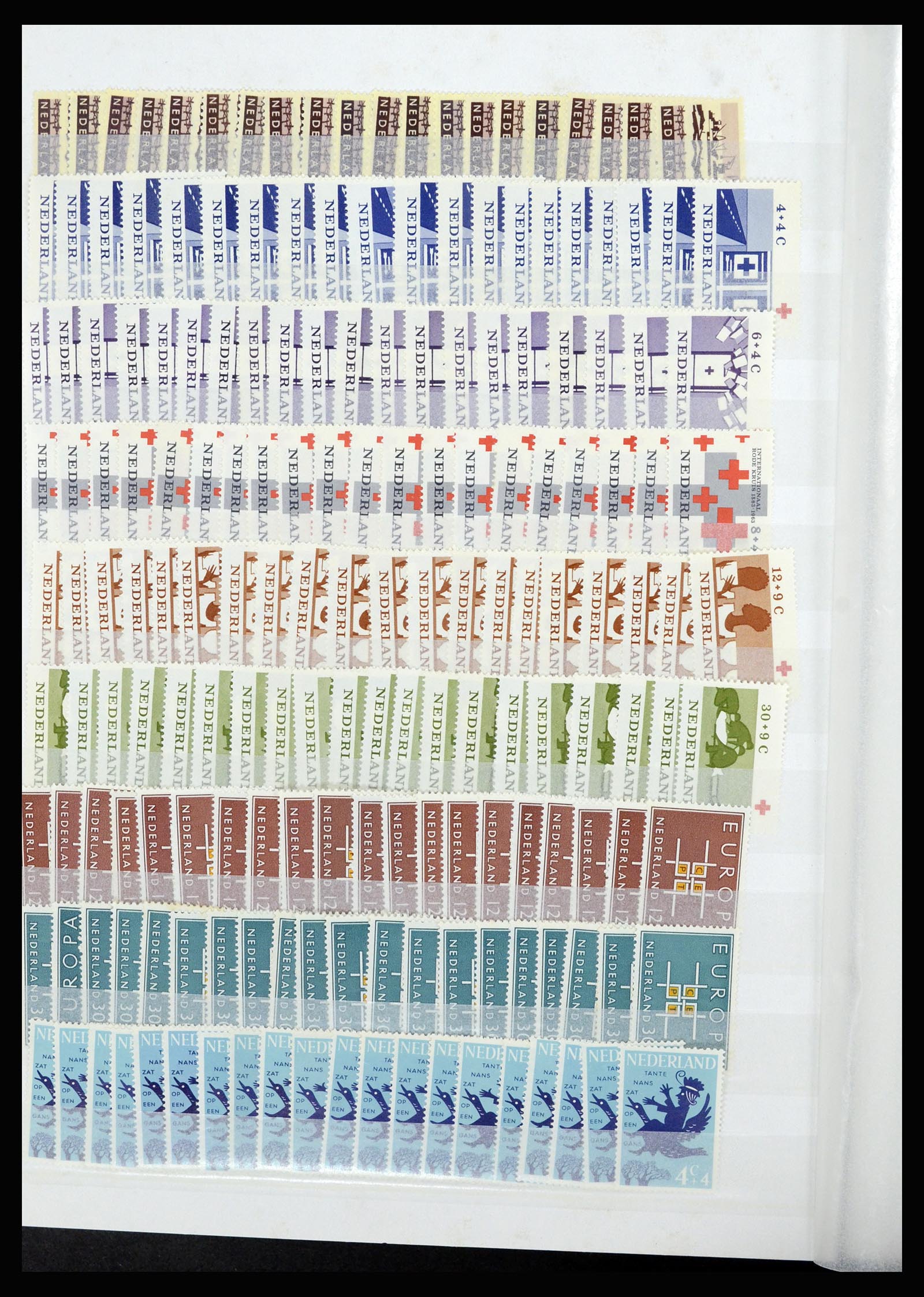 37043 010 - Postzegelverzameling 37043 Nederland 1958-1974.