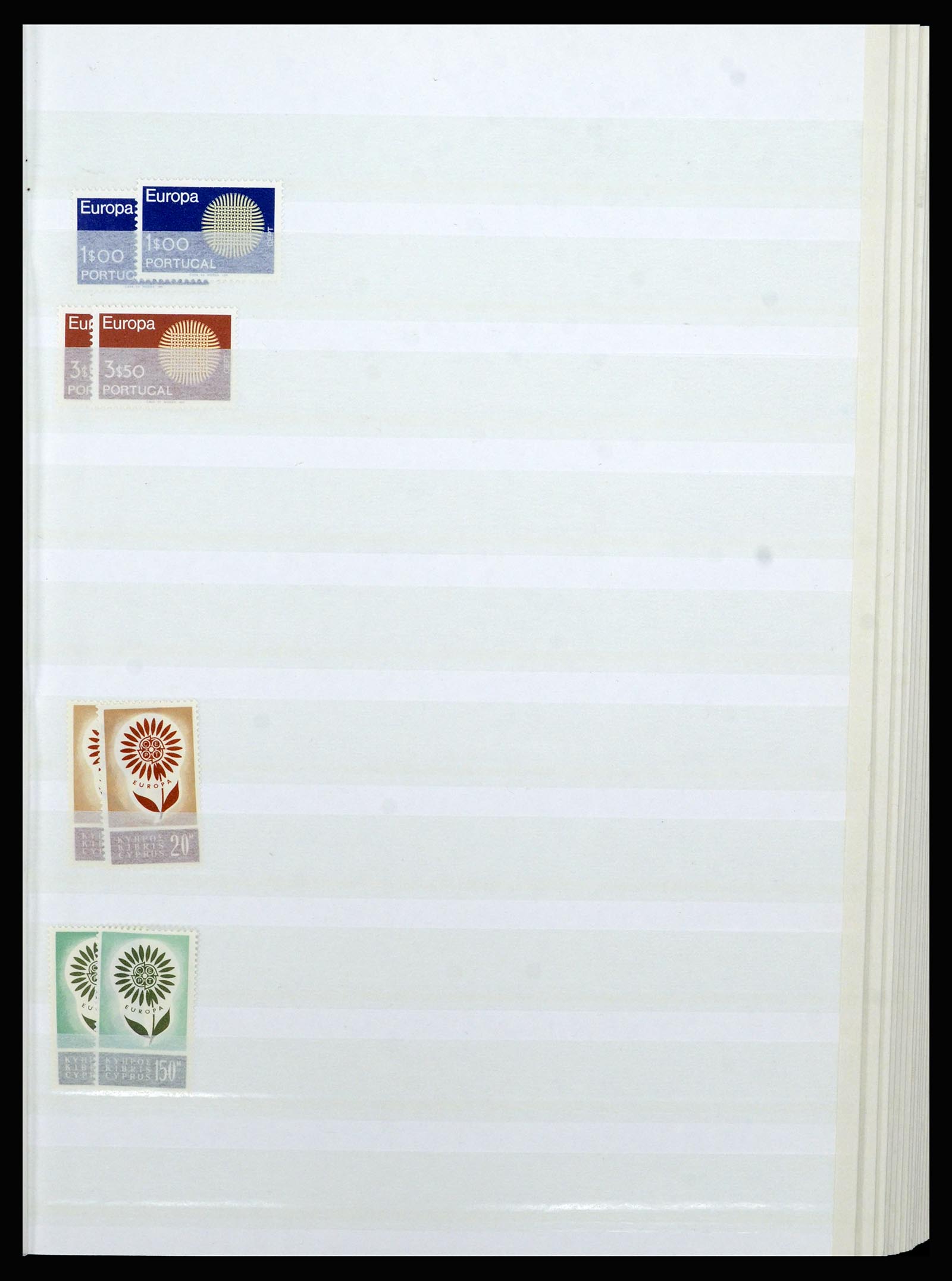 37050 012 - Postzegelverzameling 37050 Europa CEPT 1960-2001.