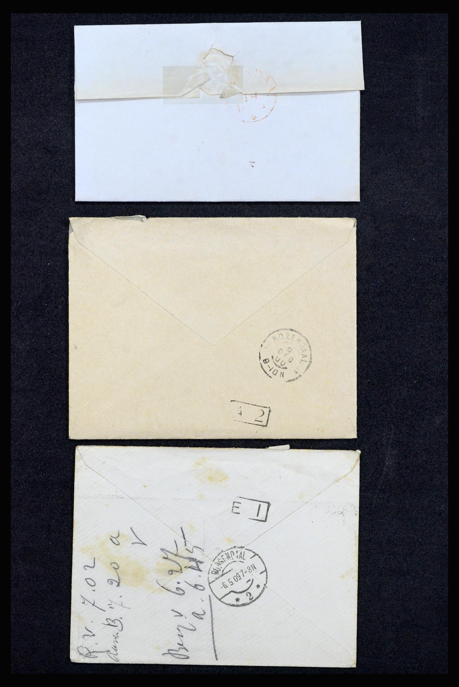 37051 042 - Postzegelverzameling 37051 Nederland brieven Roosendaal 1630(!)-1918.