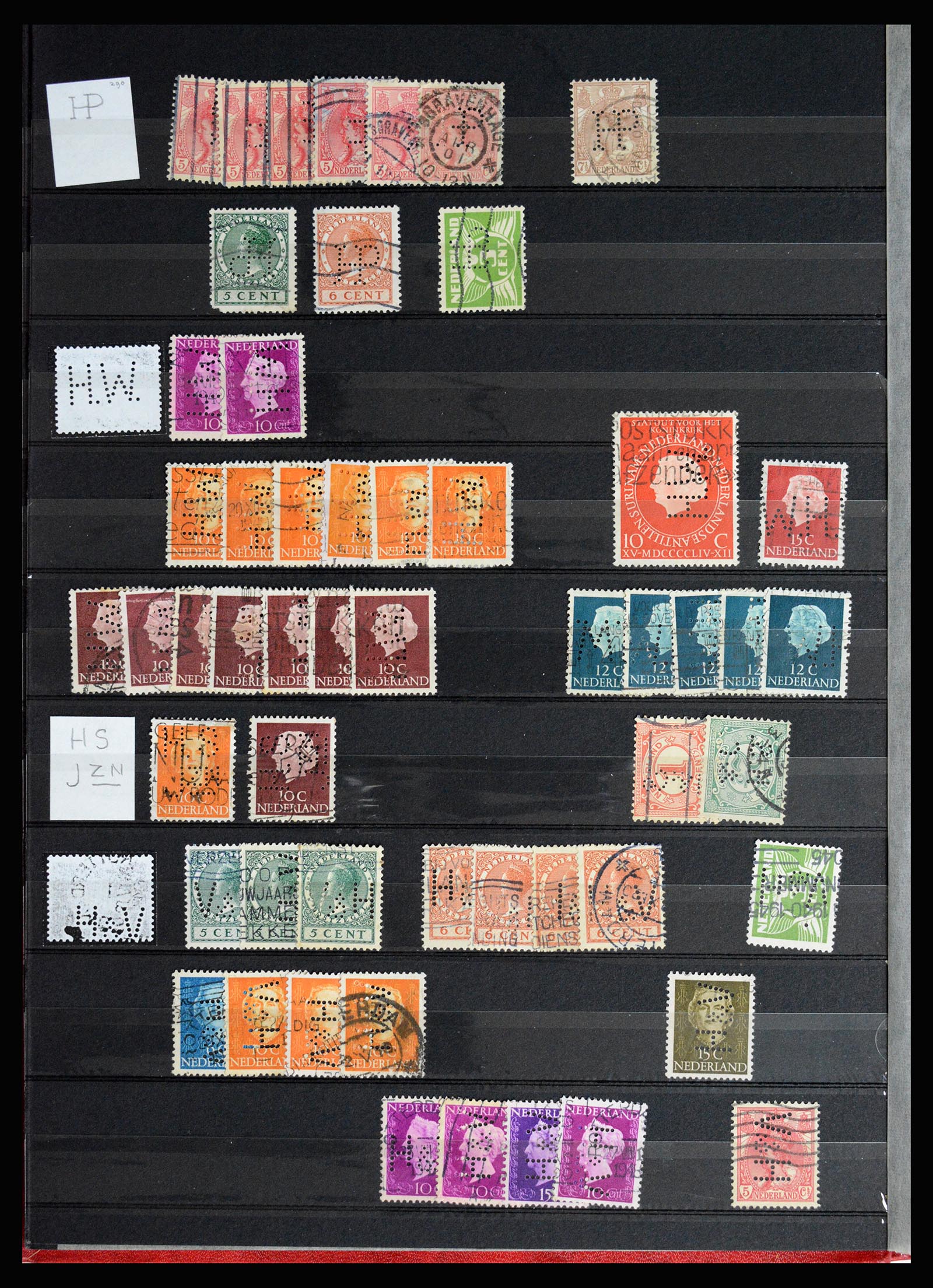 37054 016 - Postzegelverzameling 37054 Nederland perfins 1890-1960.