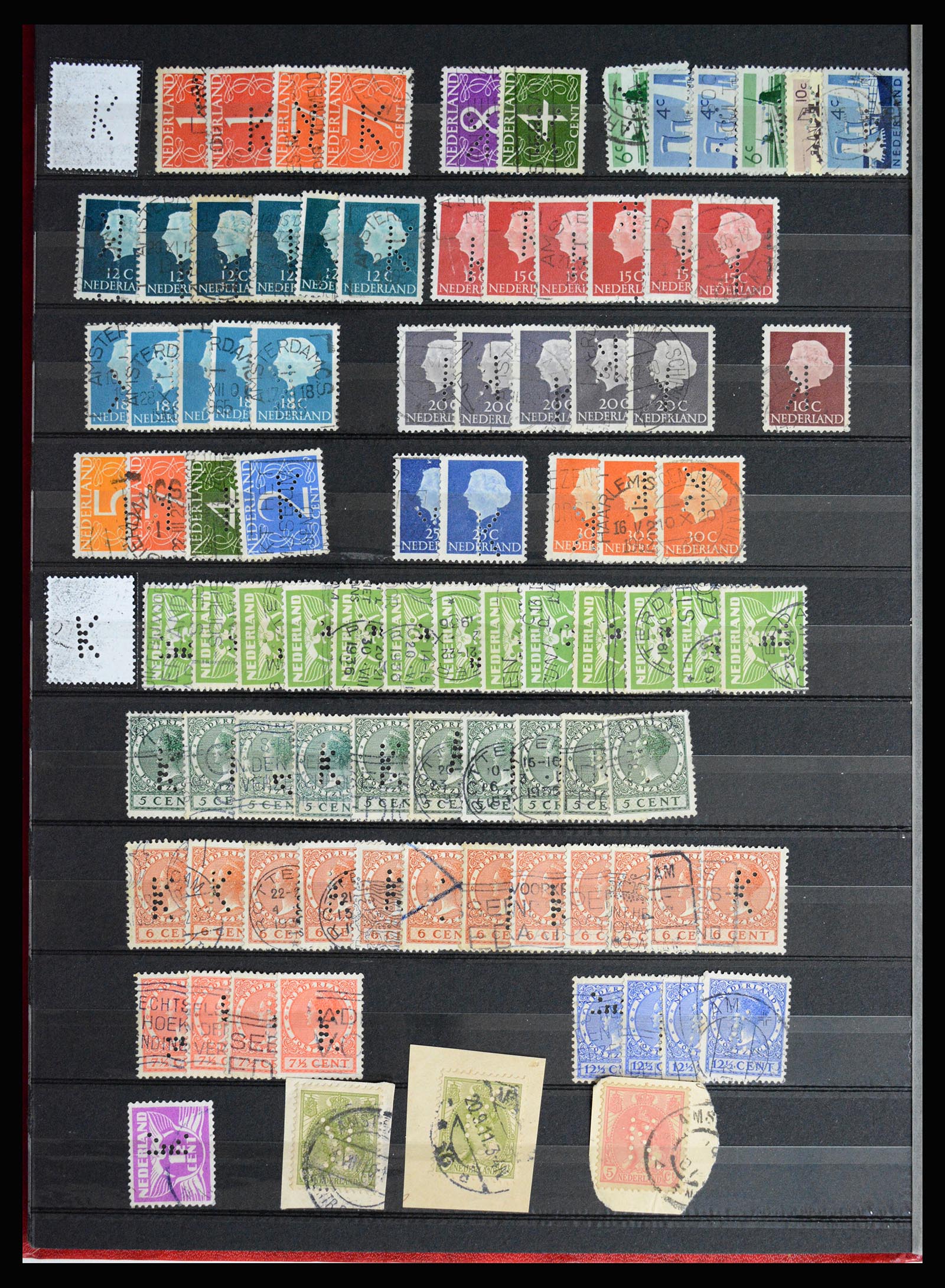 37054 020 - Postzegelverzameling 37054 Nederland perfins 1890-1960.