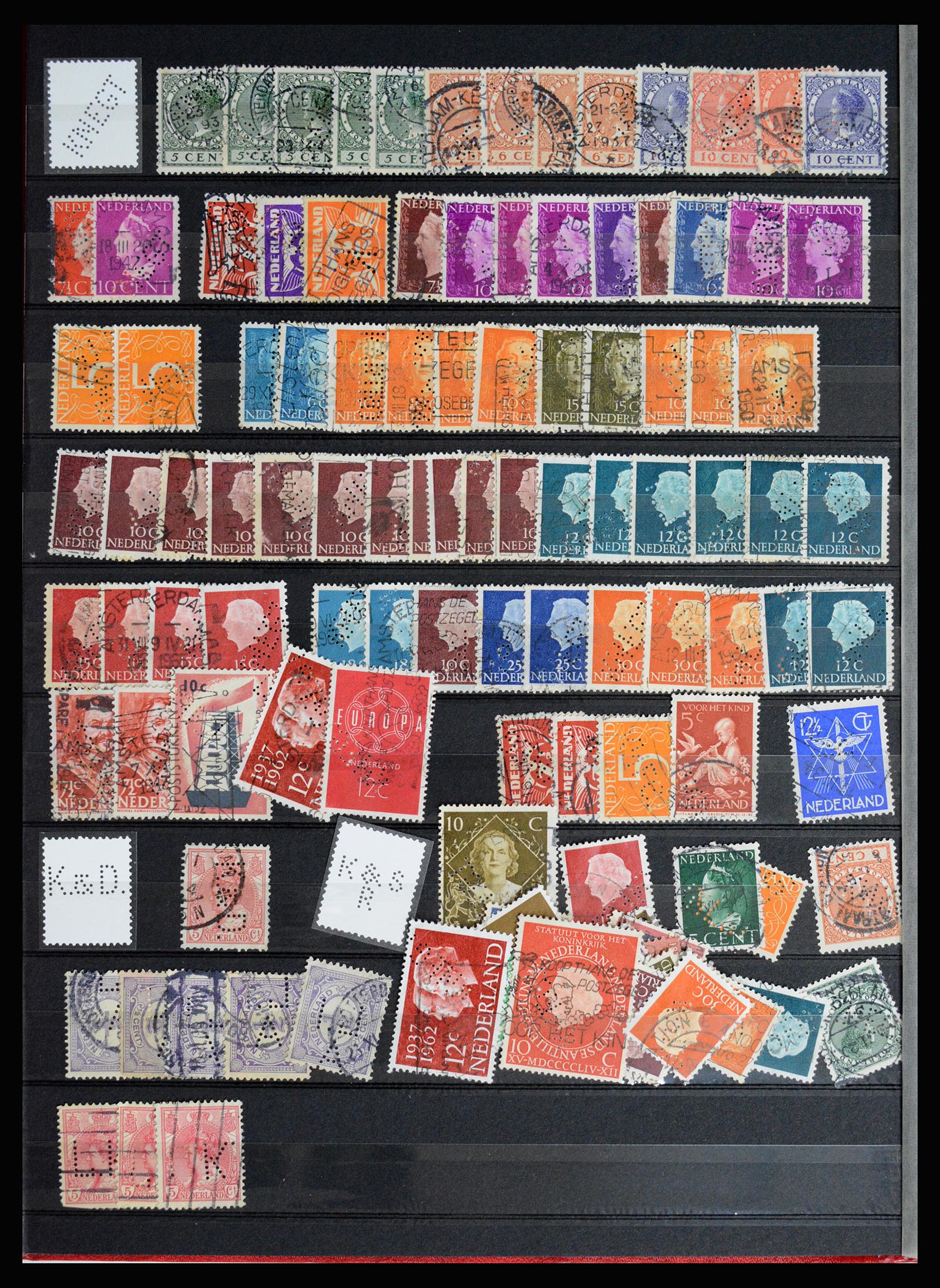 37054 022 - Postzegelverzameling 37054 Nederland perfins 1890-1960.