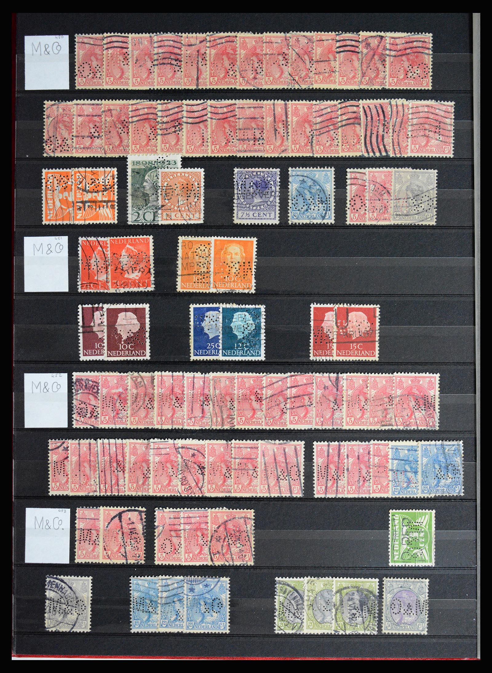 37054 026 - Postzegelverzameling 37054 Nederland perfins 1890-1960.