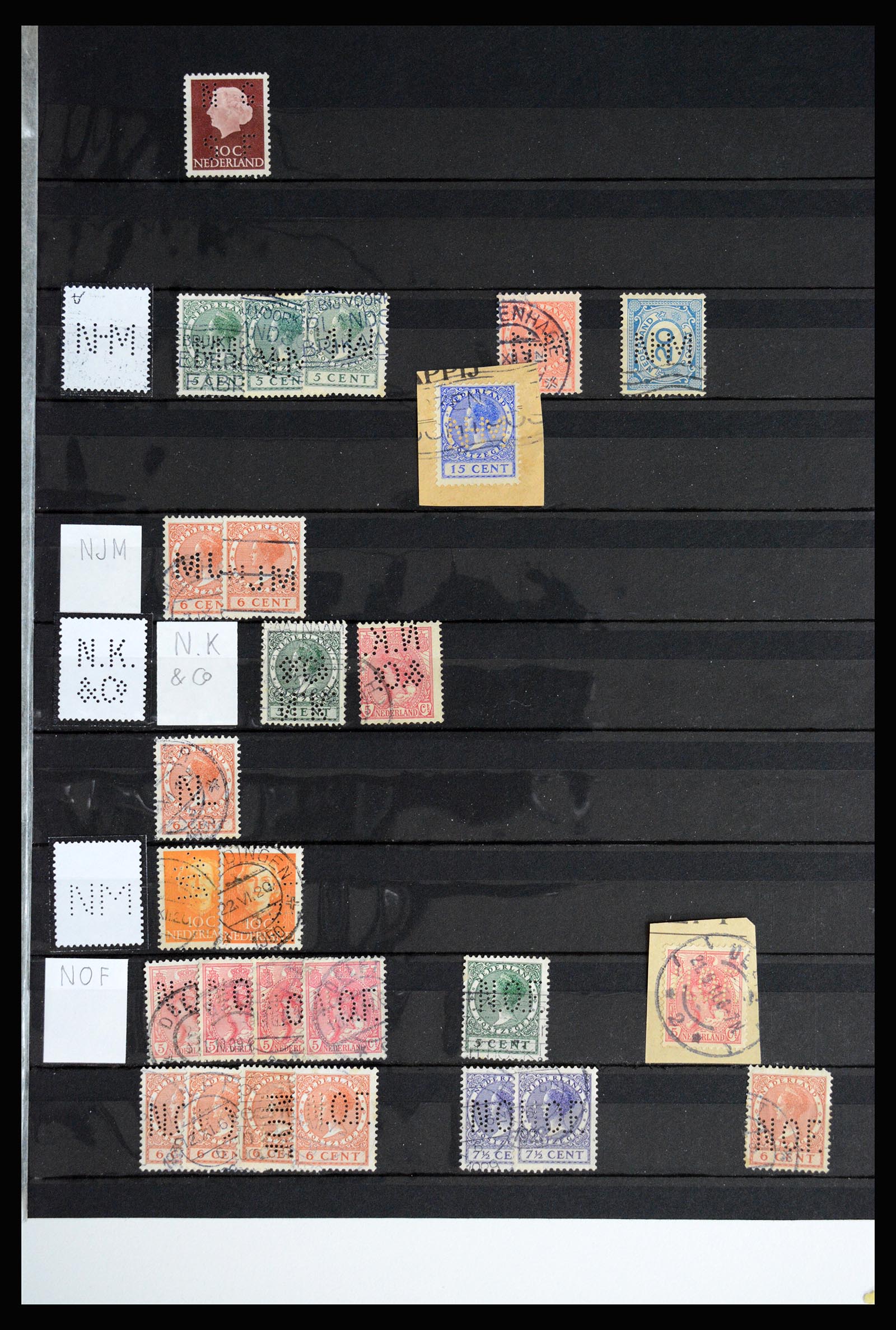 37054 033 - Postzegelverzameling 37054 Nederland perfins 1890-1960.