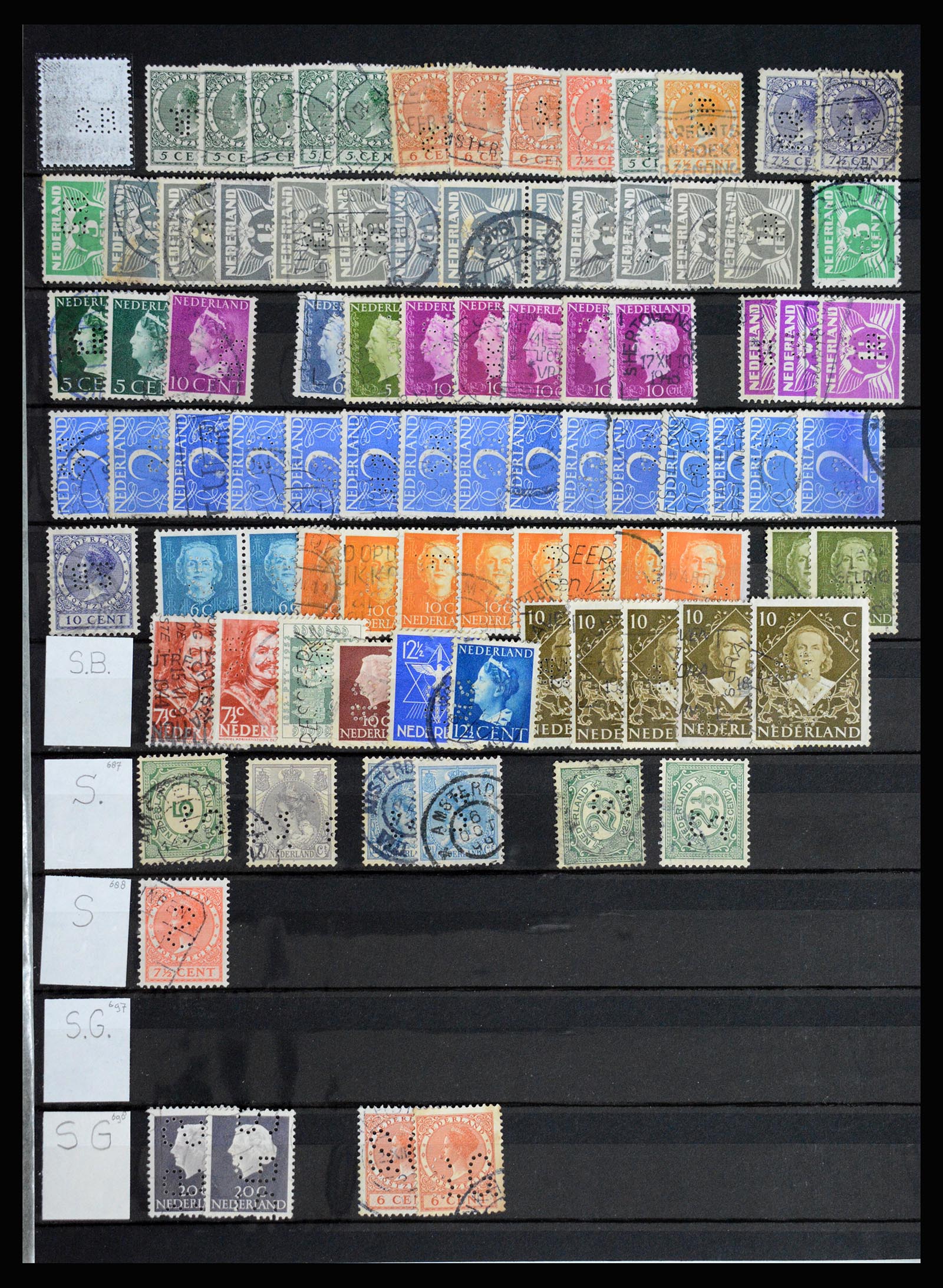 37054 041 - Postzegelverzameling 37054 Nederland perfins 1890-1960.
