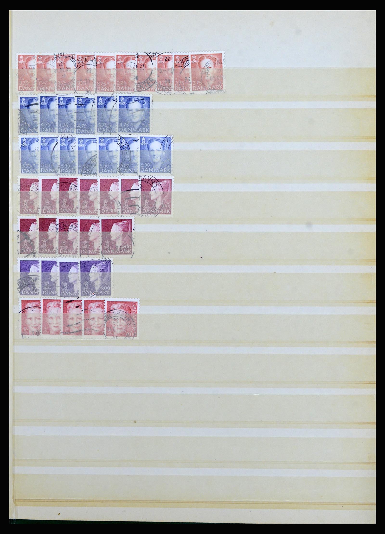 37056 038 - Postzegelverzameling 37056 Denemarken perfins.