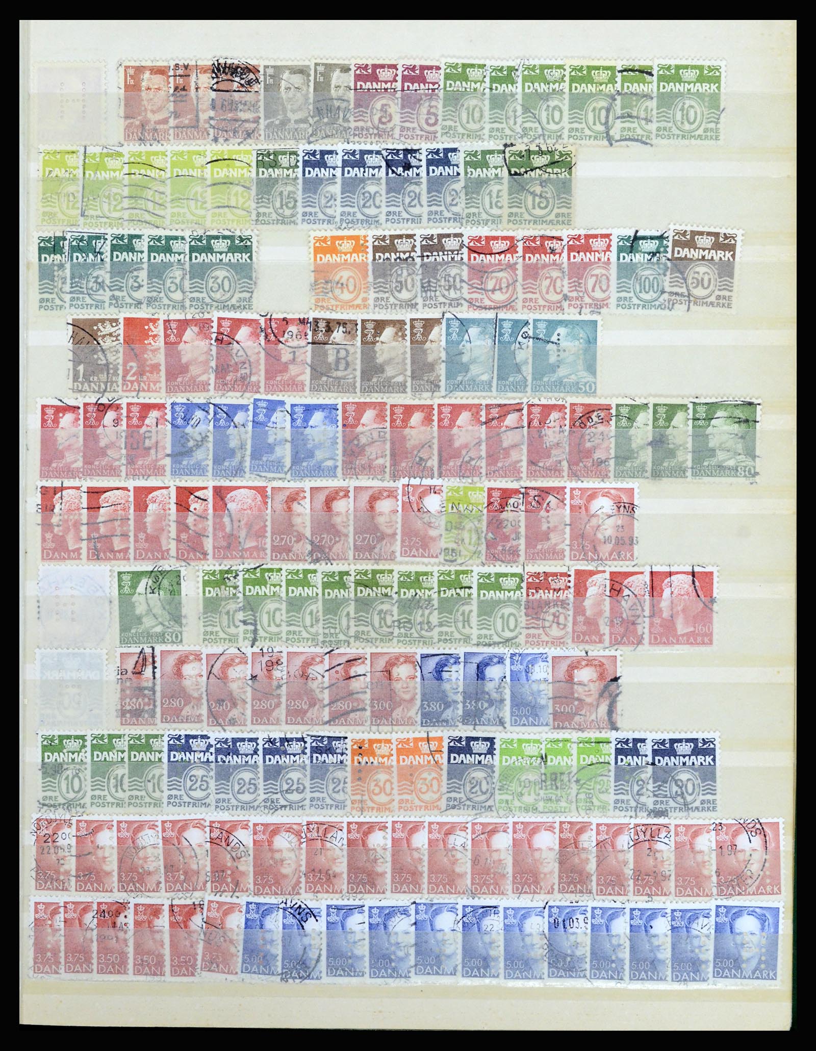 37056 075 - Postzegelverzameling 37056 Denemarken perfins.