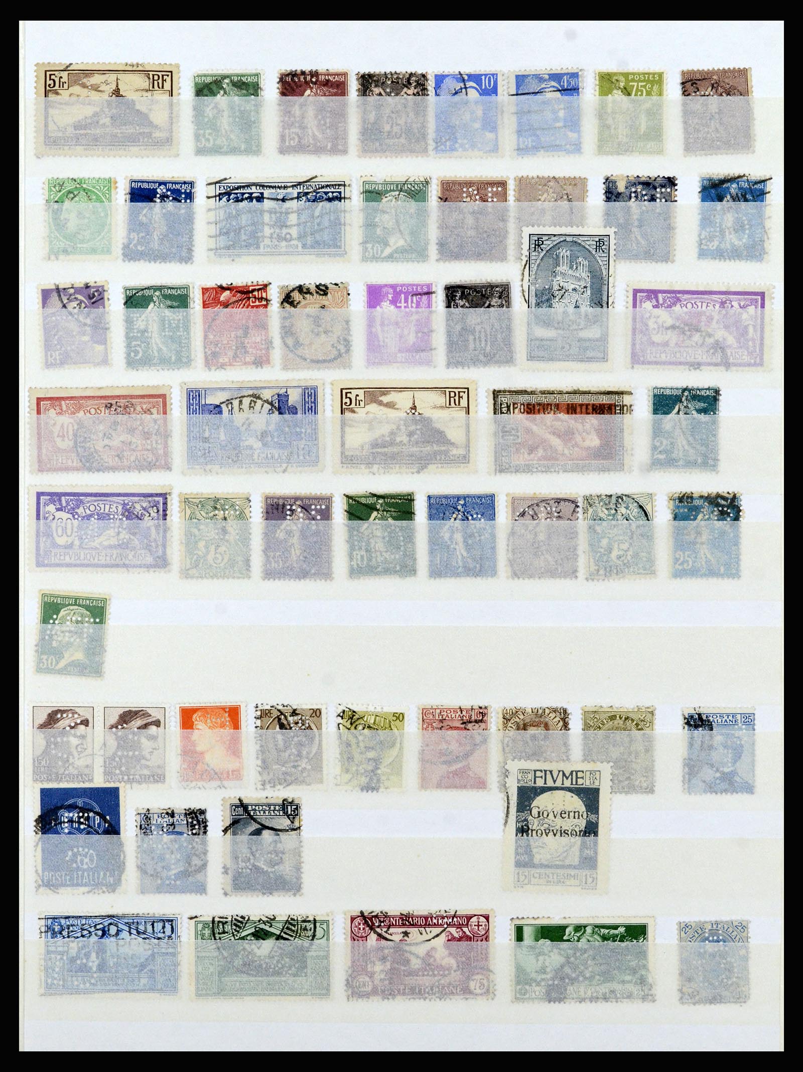 37057 036 - Postzegelverzameling 37057 Wereld perfins 1880-1950.