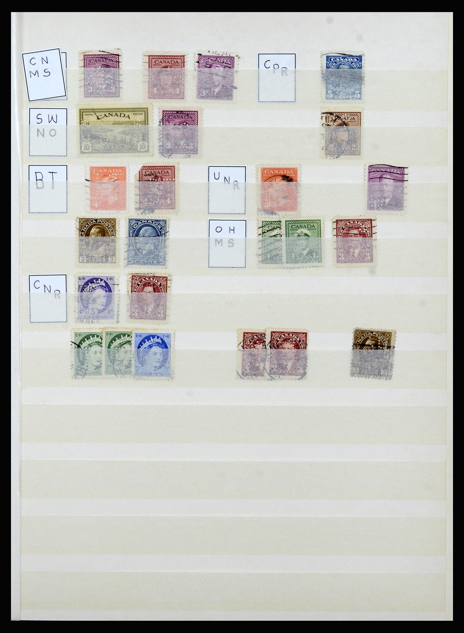 37057 046 - Postzegelverzameling 37057 Wereld perfins 1880-1950.