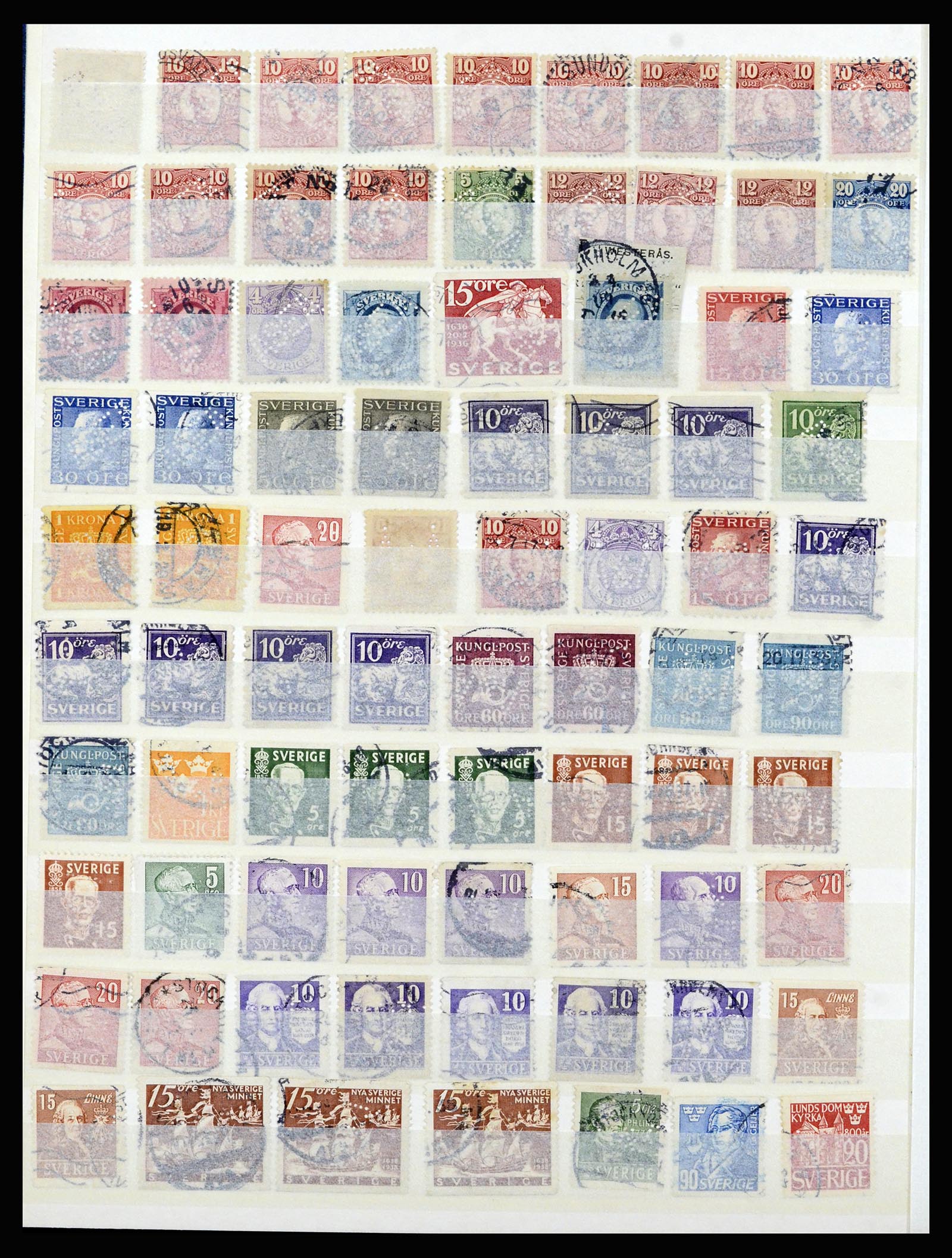 37057 051 - Postzegelverzameling 37057 Wereld perfins 1880-1950.