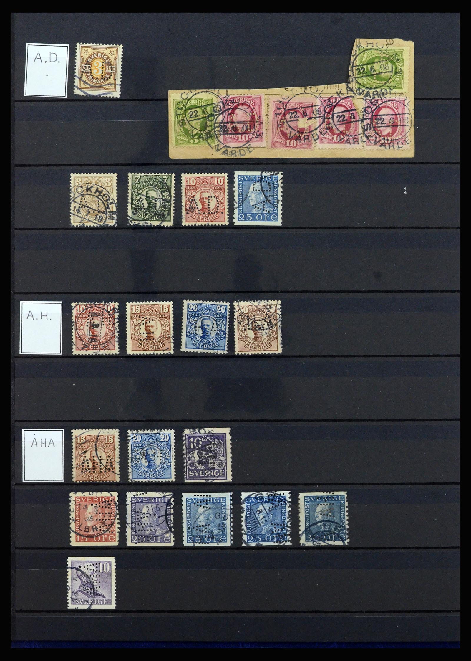 37057 055 - Postzegelverzameling 37057 Wereld perfins 1880-1950.