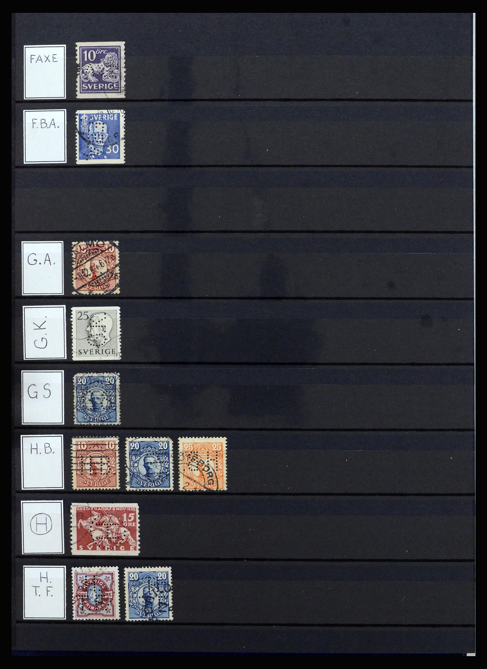37057 065 - Stamp collection 37057 World perfins 1880-1950.