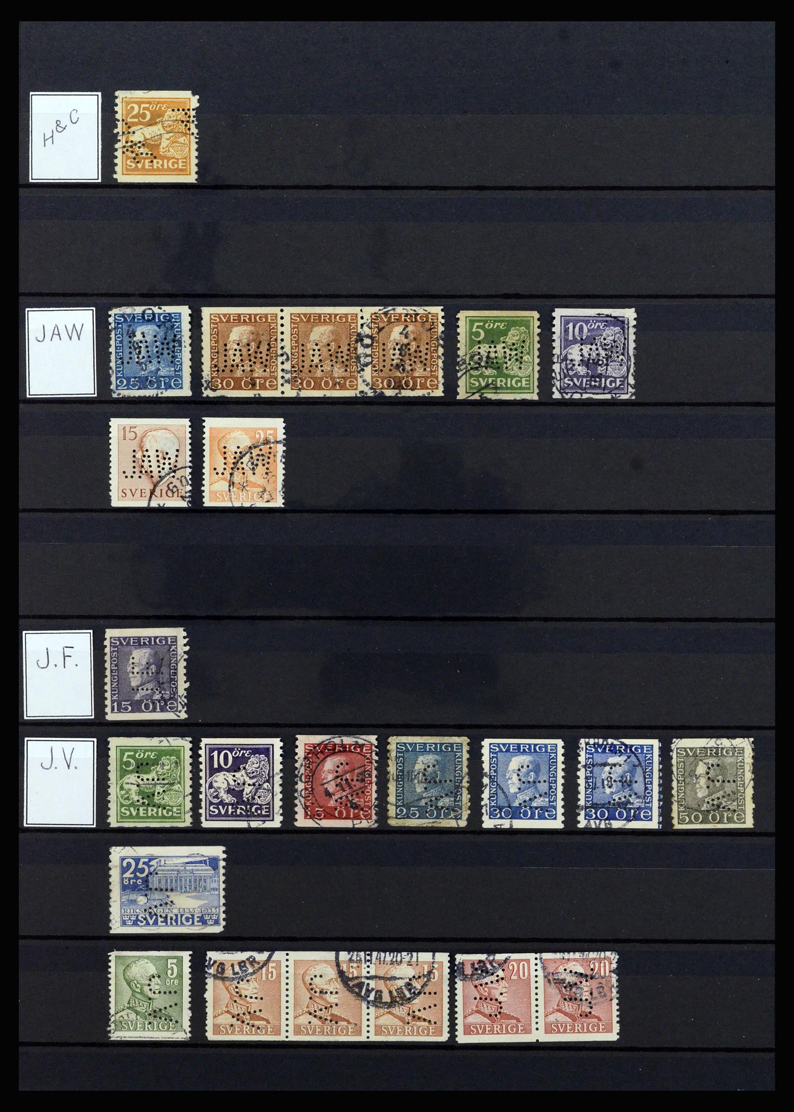 37057 066 - Stamp collection 37057 World perfins 1880-1950.